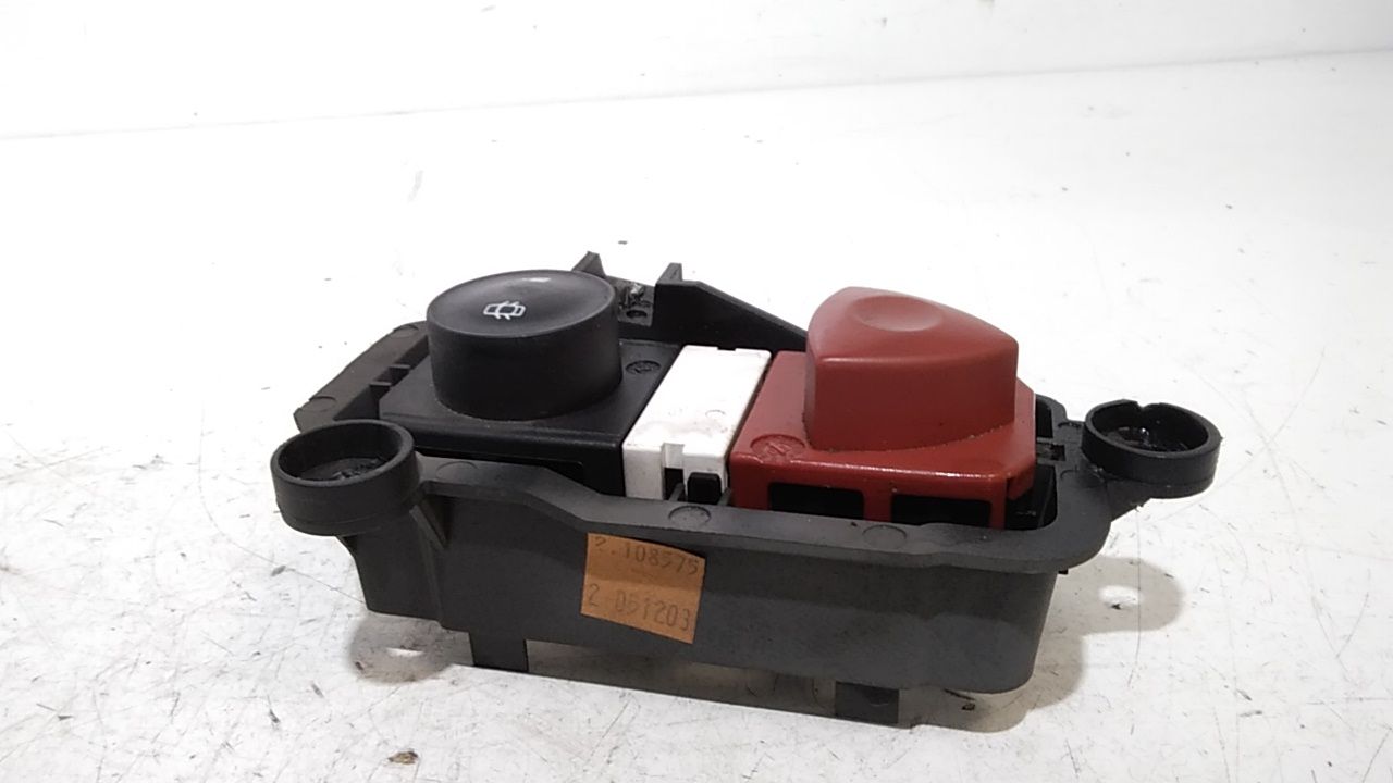 Pulsante luci di emergenza RENAULT Megane ll Serie (06>08)