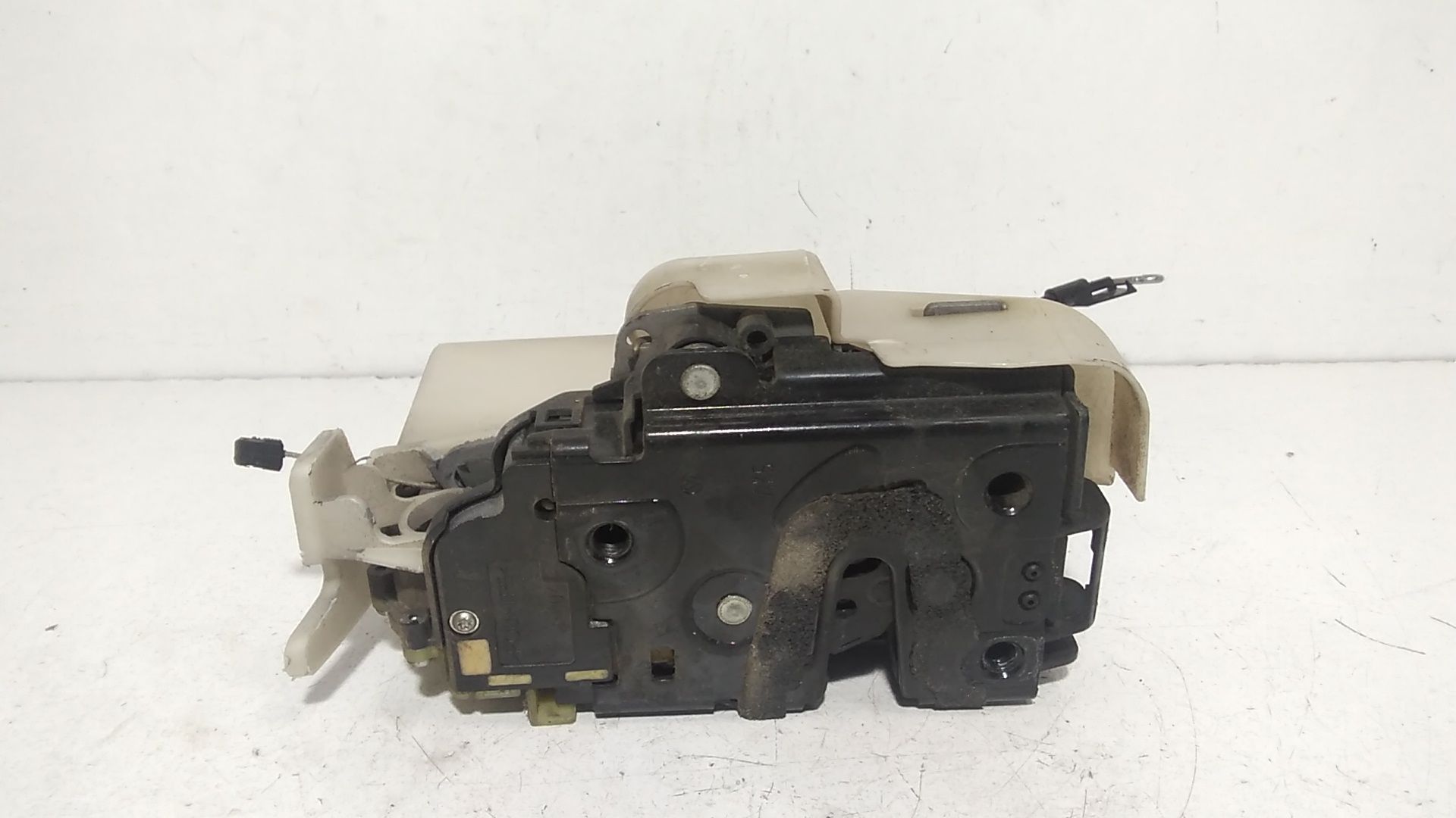 Serratura Anteriore Destra VOLKSWAGEN Polo 4 Serie