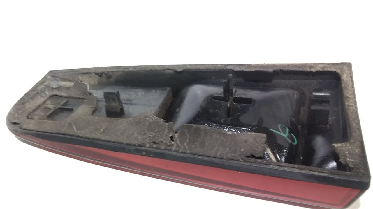 Catarifrangente riflettore portellone DX passegg. FIAT Punto Berlina 3P 3 Serie