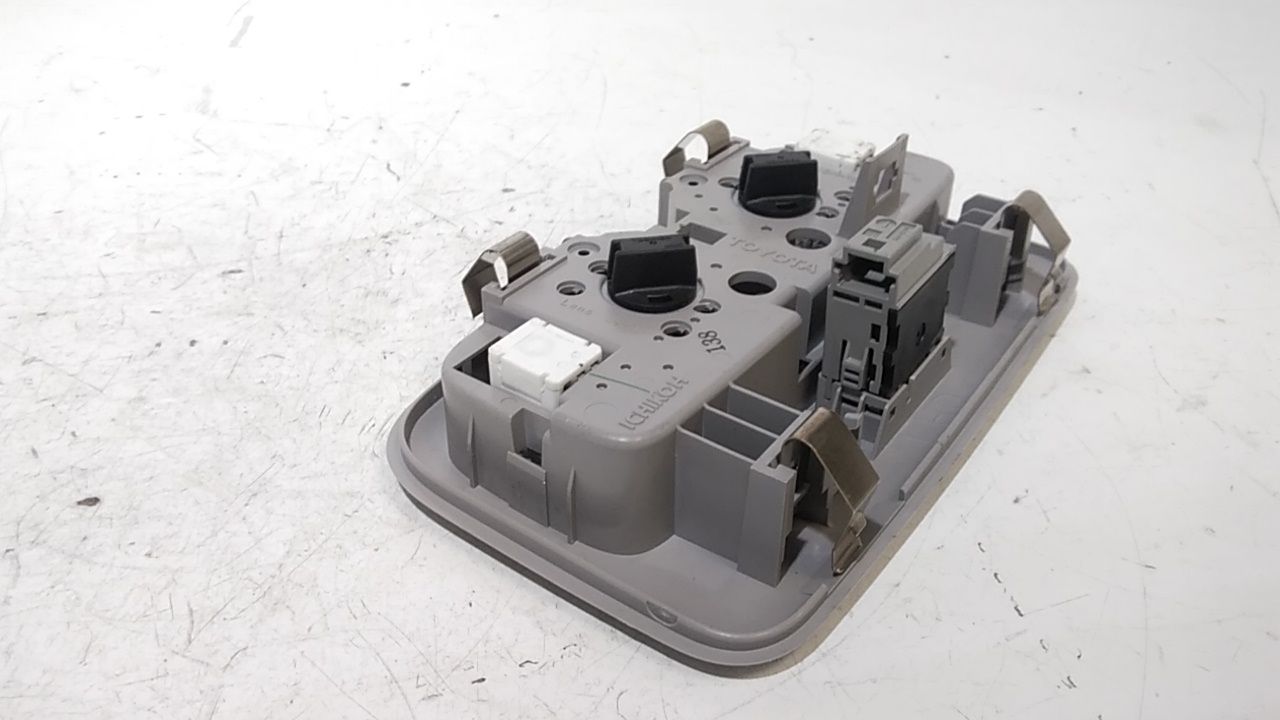 Plafoniera posteriore TOYOTA Verso S  (P120) (10>16)