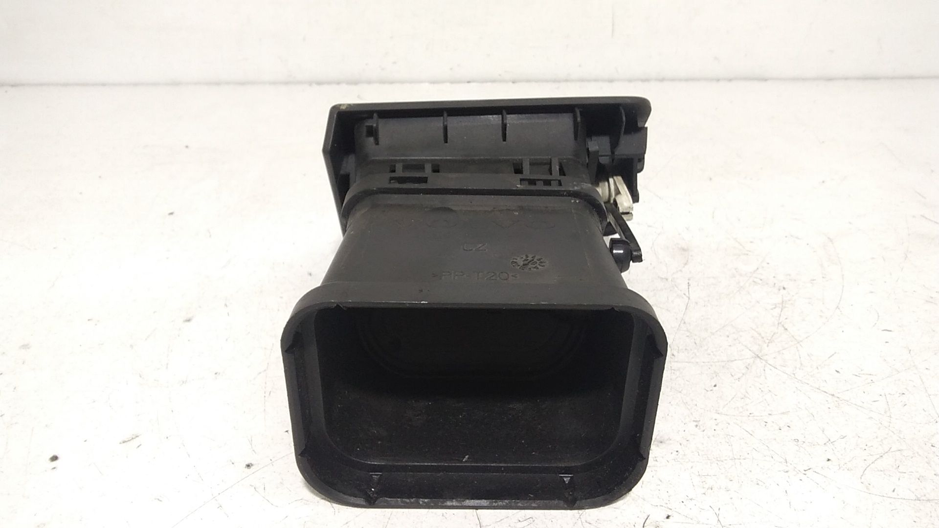 Bocchetta aria cruscotto lato passeggero VOLVO V50 1 Serie