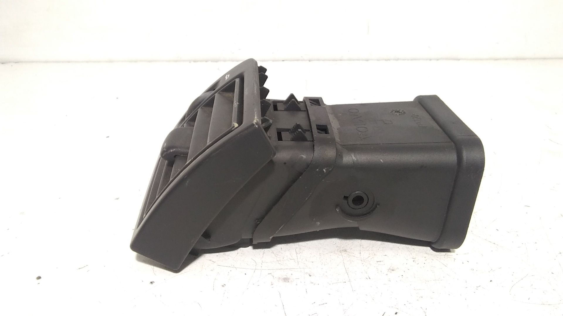 Bocchetta aria cruscotto lato passeggero VOLVO V50 1 Serie