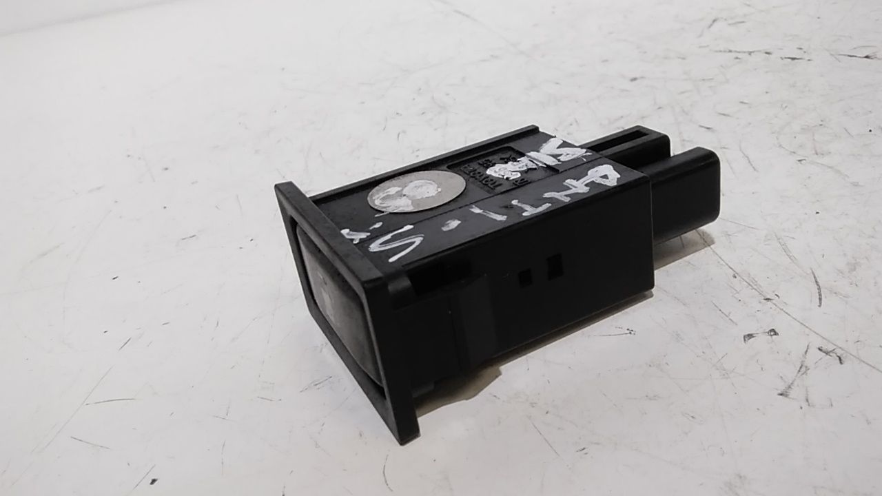 Pulsante TOYOTA Avensis Berlina 2 Serie