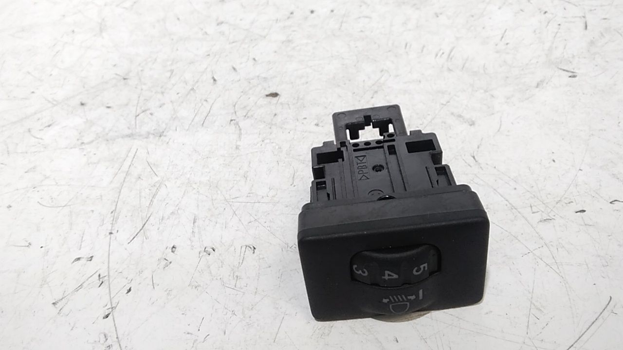 Regolatore Fari TOYOTA Verso S  (P120) (10>16)