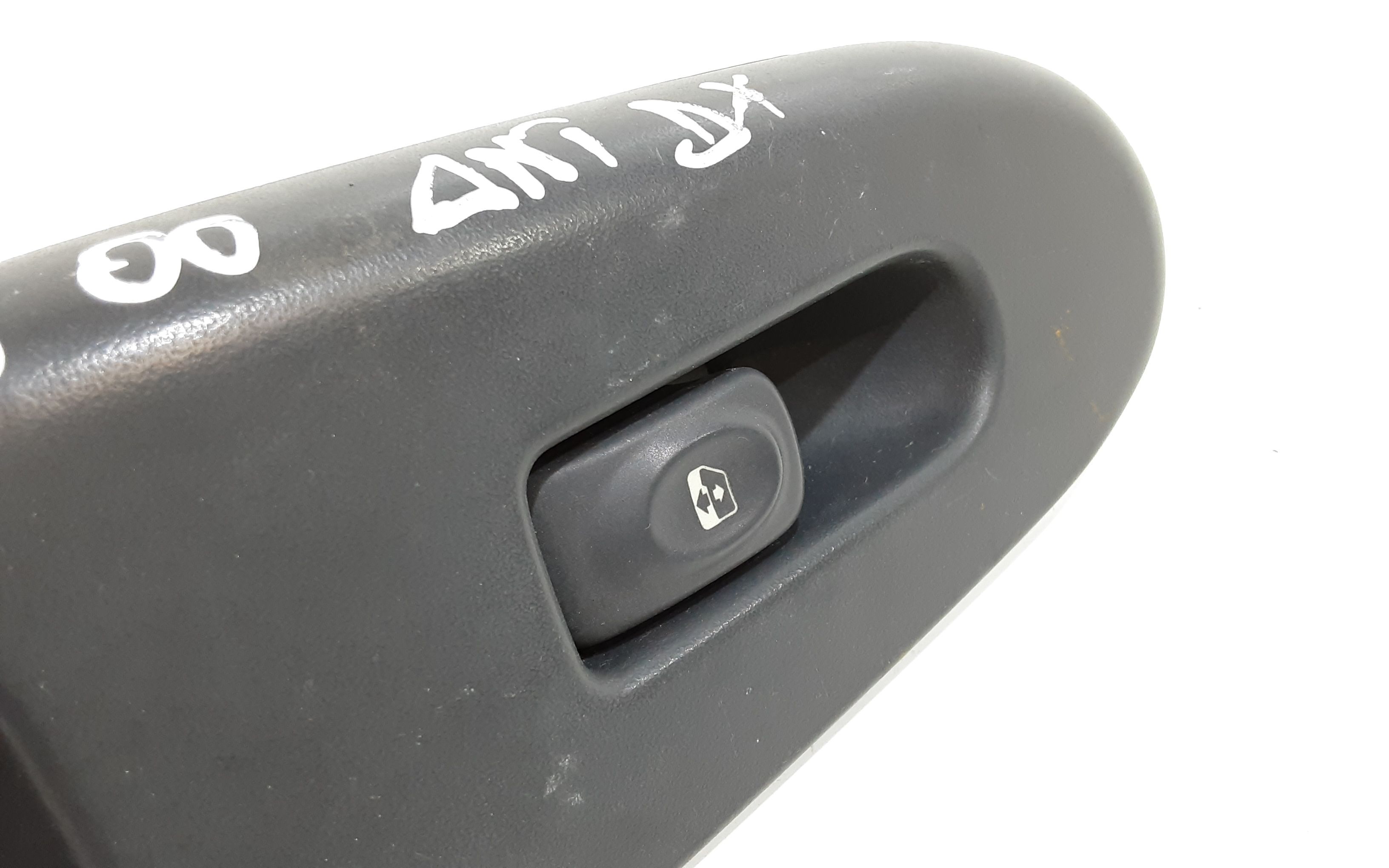 Pulsantiera Anteriore Destra Passeggero RENAULT Clio Serie (99>01)