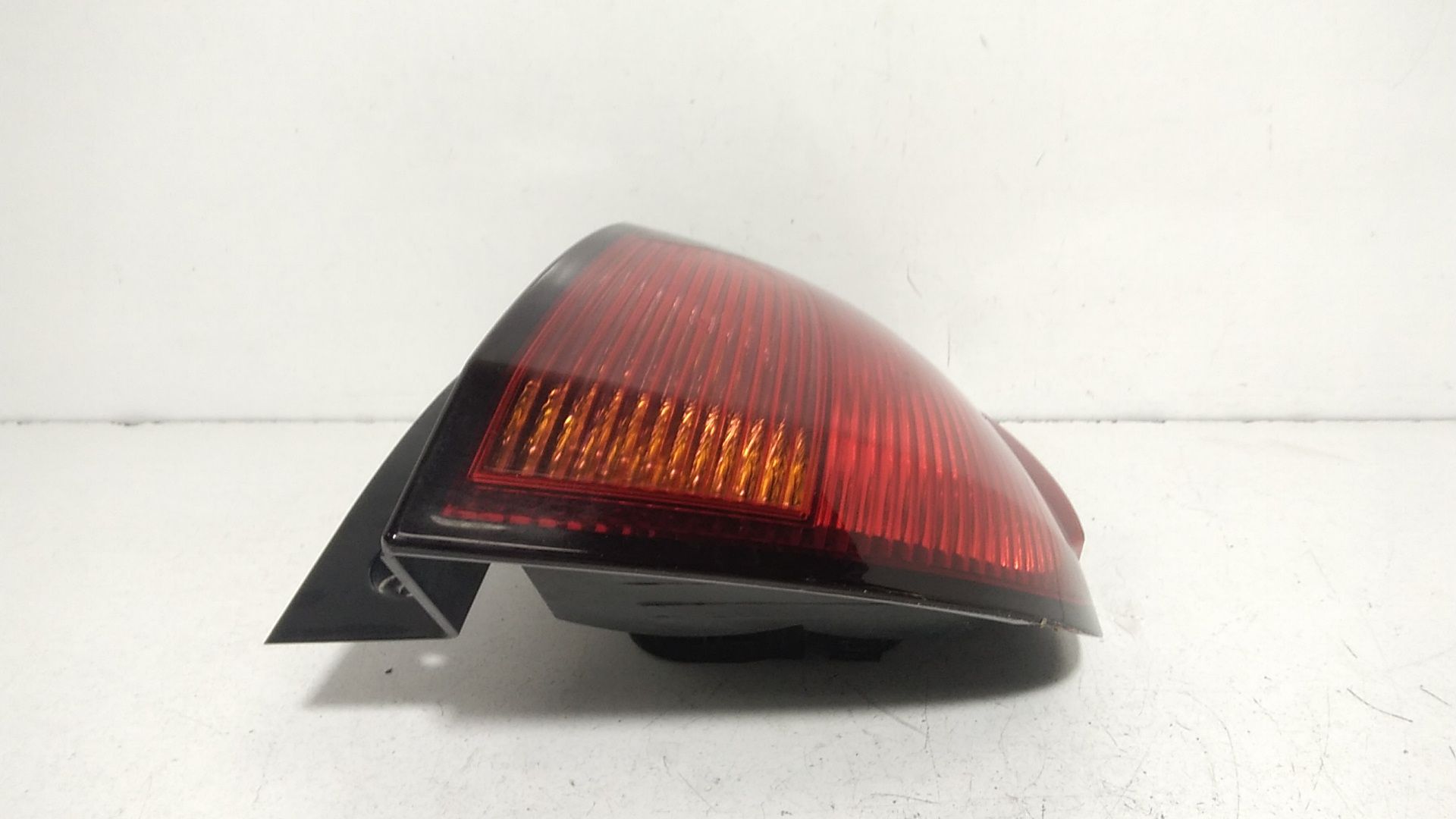 Stop fanale posteriore Destro Passeggero MITSUBISHI Colt Serie 3P (Z30)  (04>12)