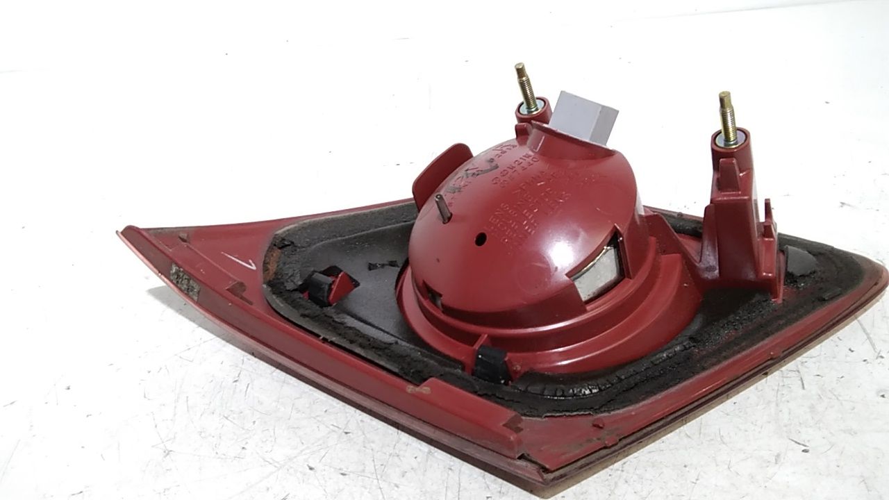 Stop Posteriore Destro Integrato nel Portello MAZDA 3 Berlina Serie (03>09)