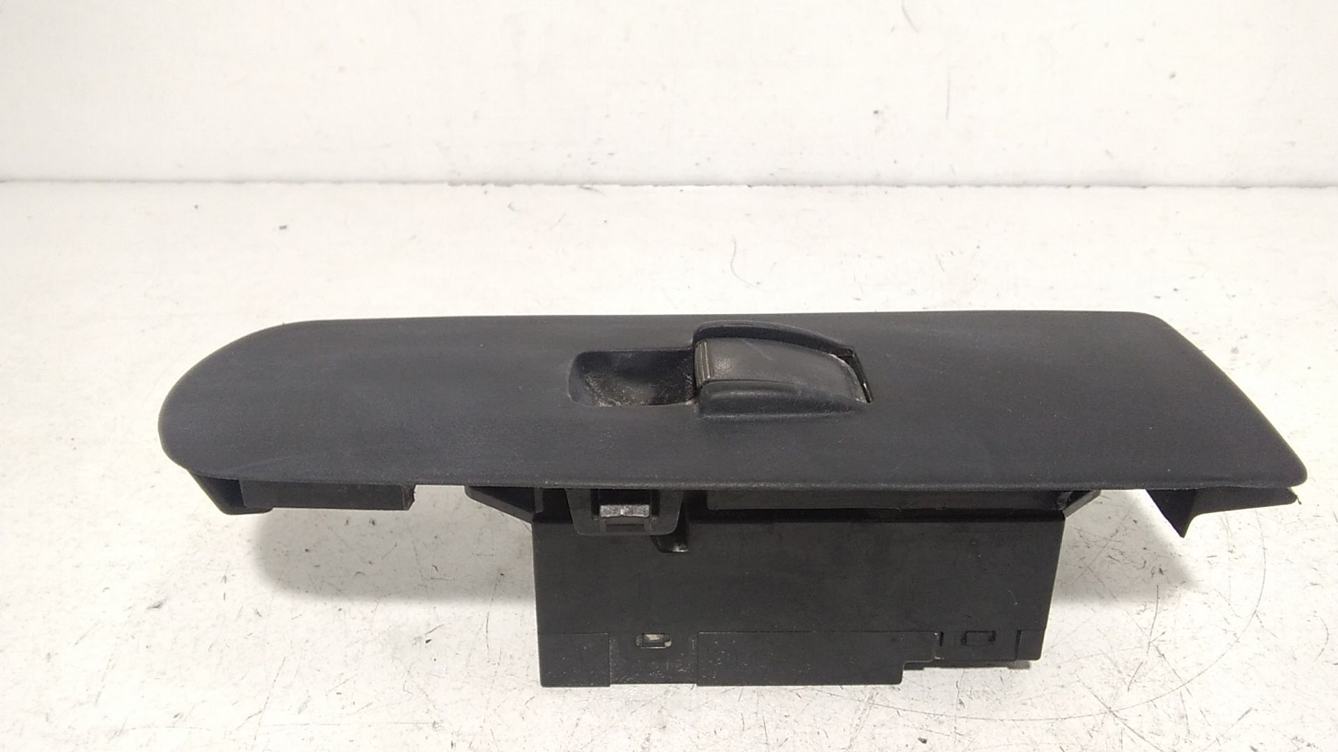 Pulsantiera Anteriore Destra Passeggero MITSUBISHI Colt Serie 3P (Z30)  (04>12)