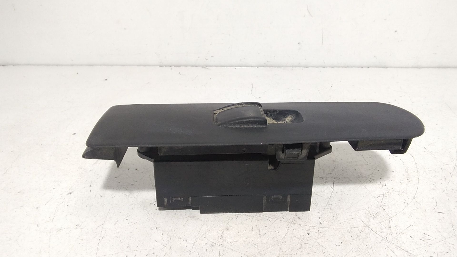 Pulsantiera Anteriore Destra Passeggero MITSUBISHI Colt Serie 3P (Z30)  (04>12)