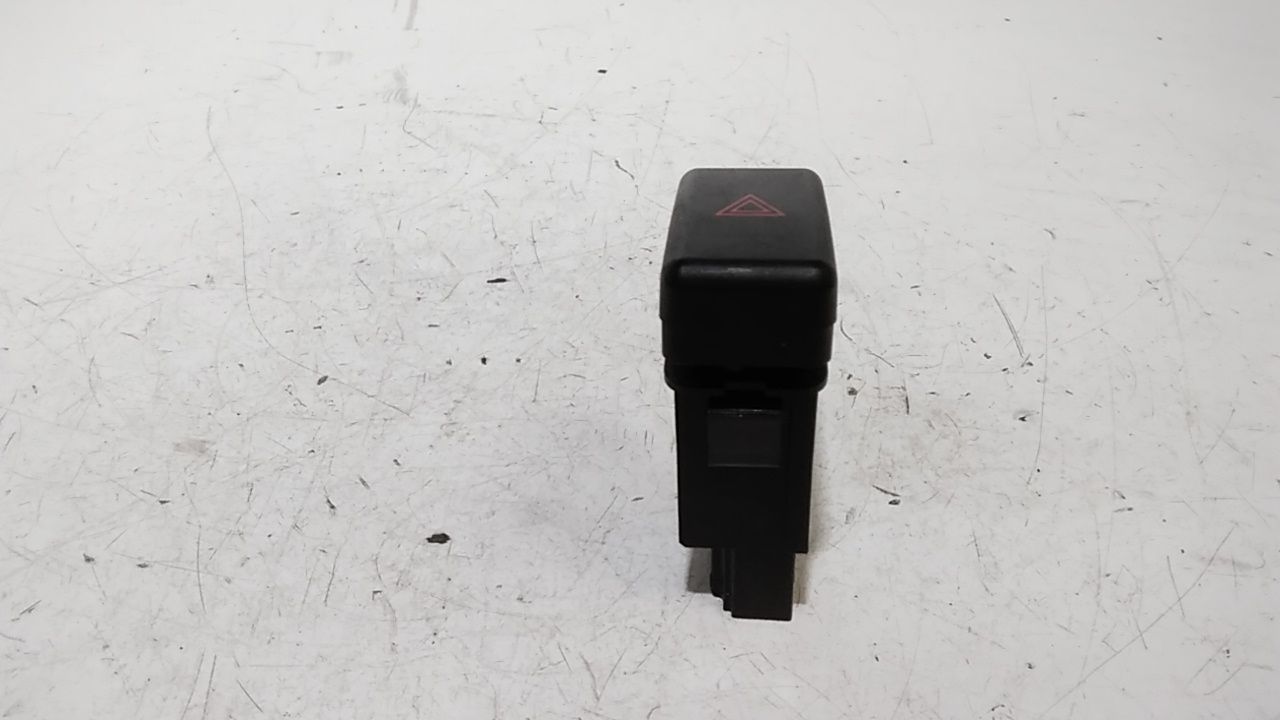 Pulsante luci di emergenza MAZDA 3 Berlina Serie (03>09)