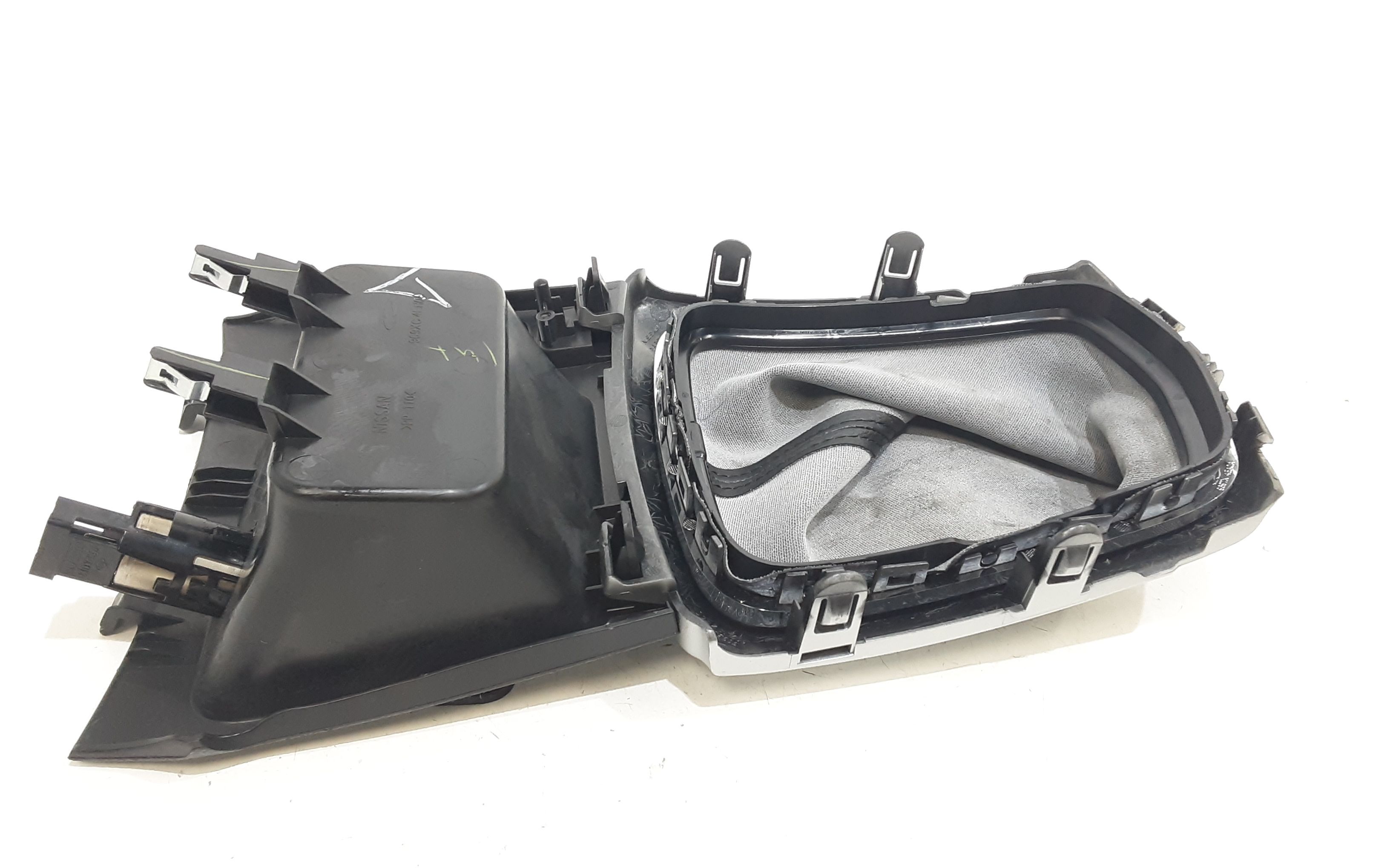 Cuffia Leva Cambio NISSAN Qashqai Serie