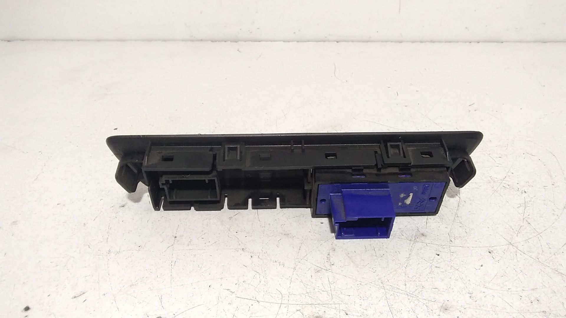 Pulsante controllo stabilit PEUGEOT 208 Serie (12>19)