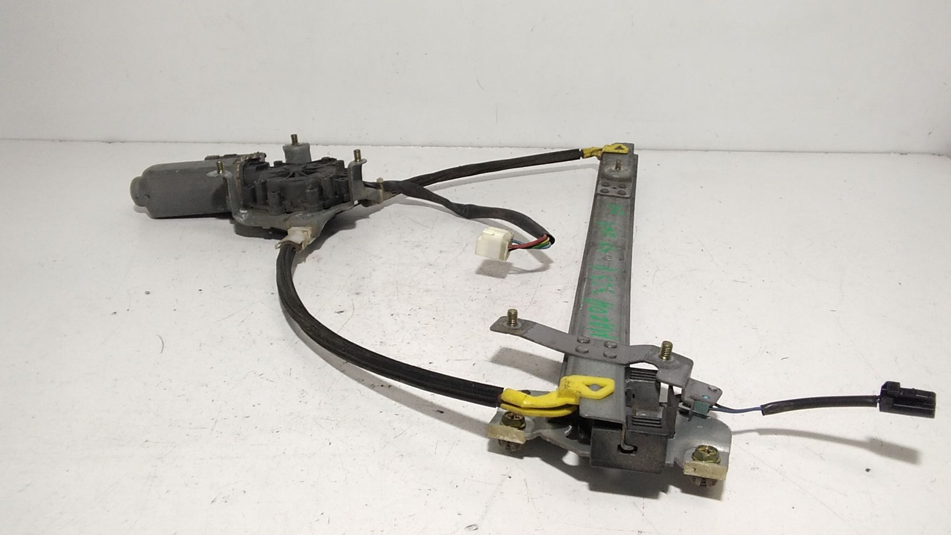 Cremagliera anteriore sinistra Guida MAZDA 323 8 Serie