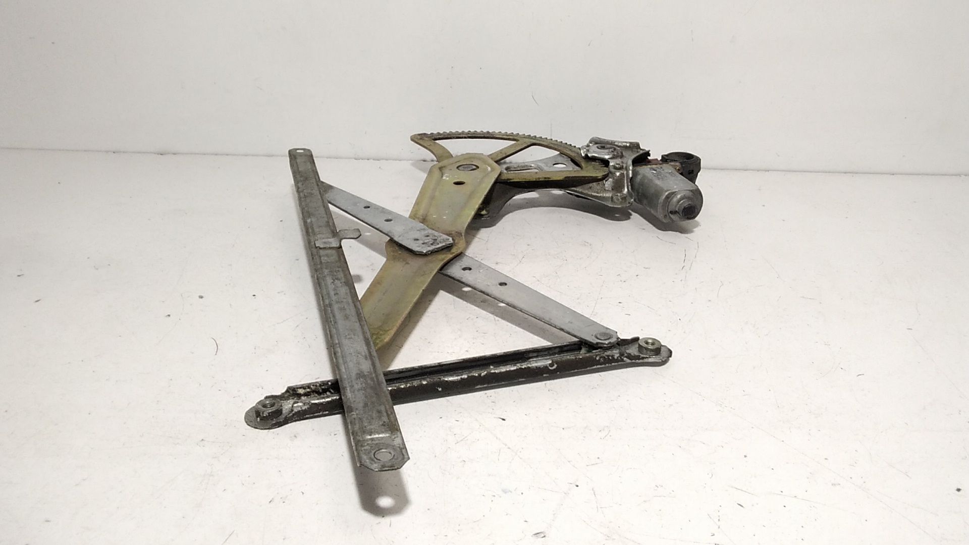 Cremagliera anteriore sinistra Guida TOYOTA Avensis Berlina 2 Serie