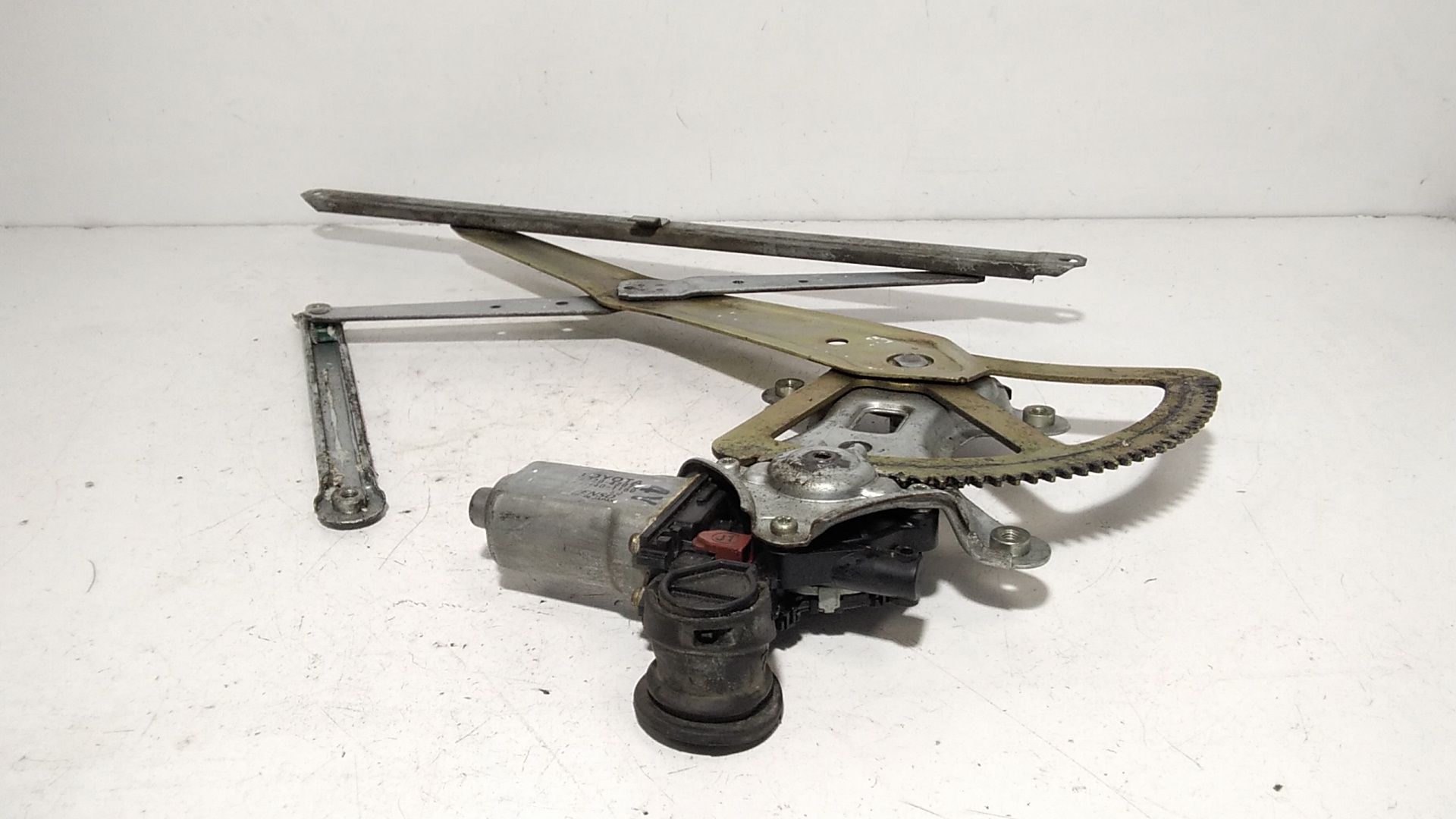 Cremagliera anteriore sinistra Guida TOYOTA Avensis Berlina 2 Serie