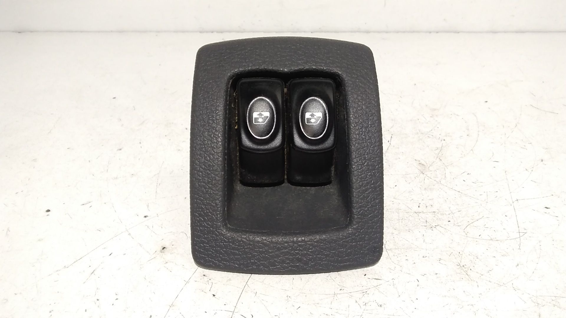 Pulsantiera anteriore sinistra Guida DACIA Logan MCV