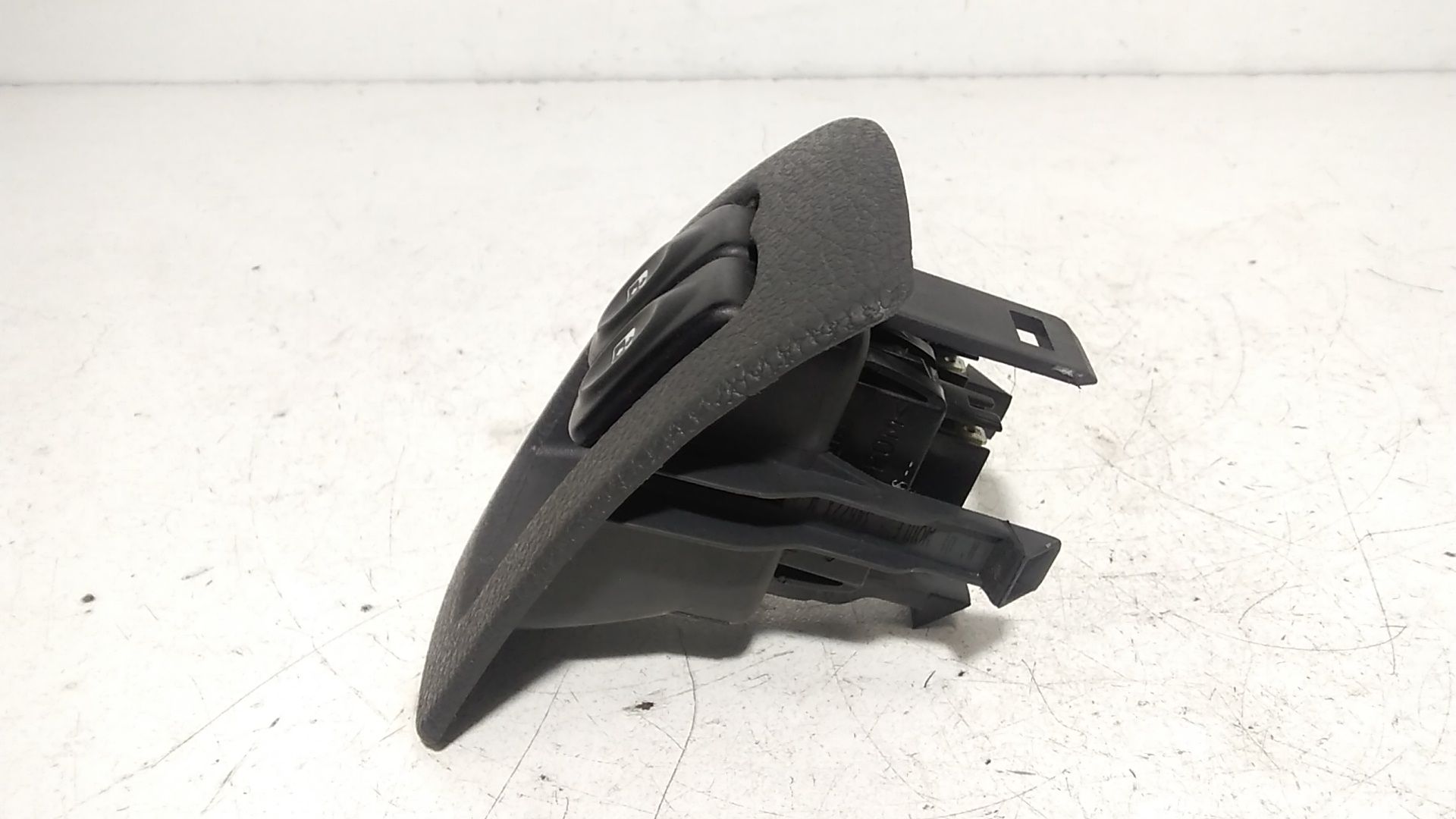 Pulsantiera anteriore sinistra Guida DACIA Logan MCV