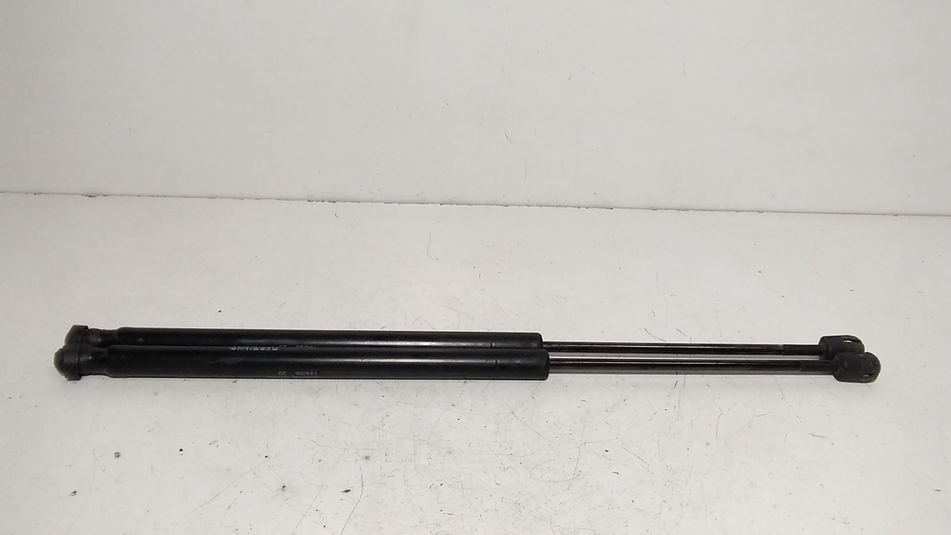 Pistoncini cofano Post. HYUNDAI Tucson  Serie (04>09)