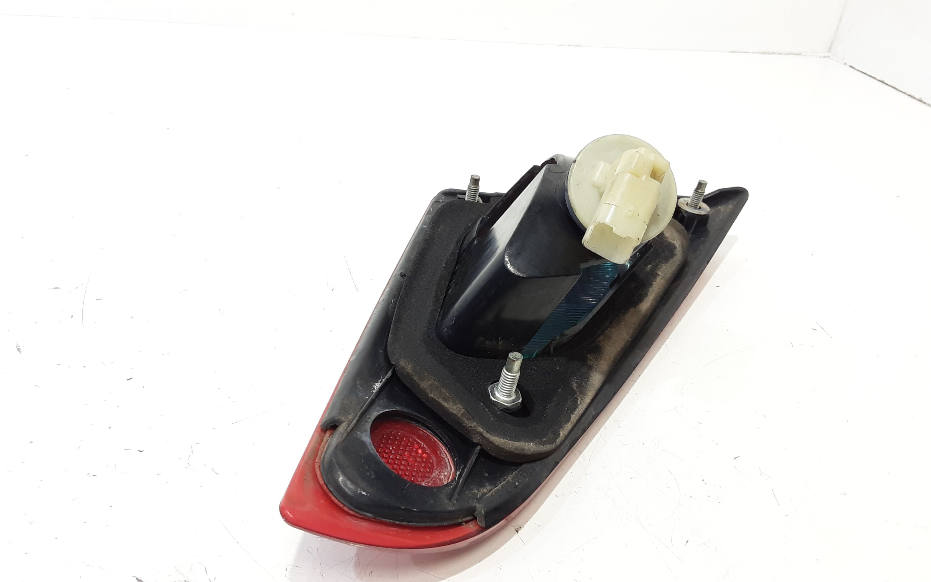 Stop Posteriore Destro Integrato nel Portello MITSUBISHI Colt Serie 3P (Z30)  (04>12)