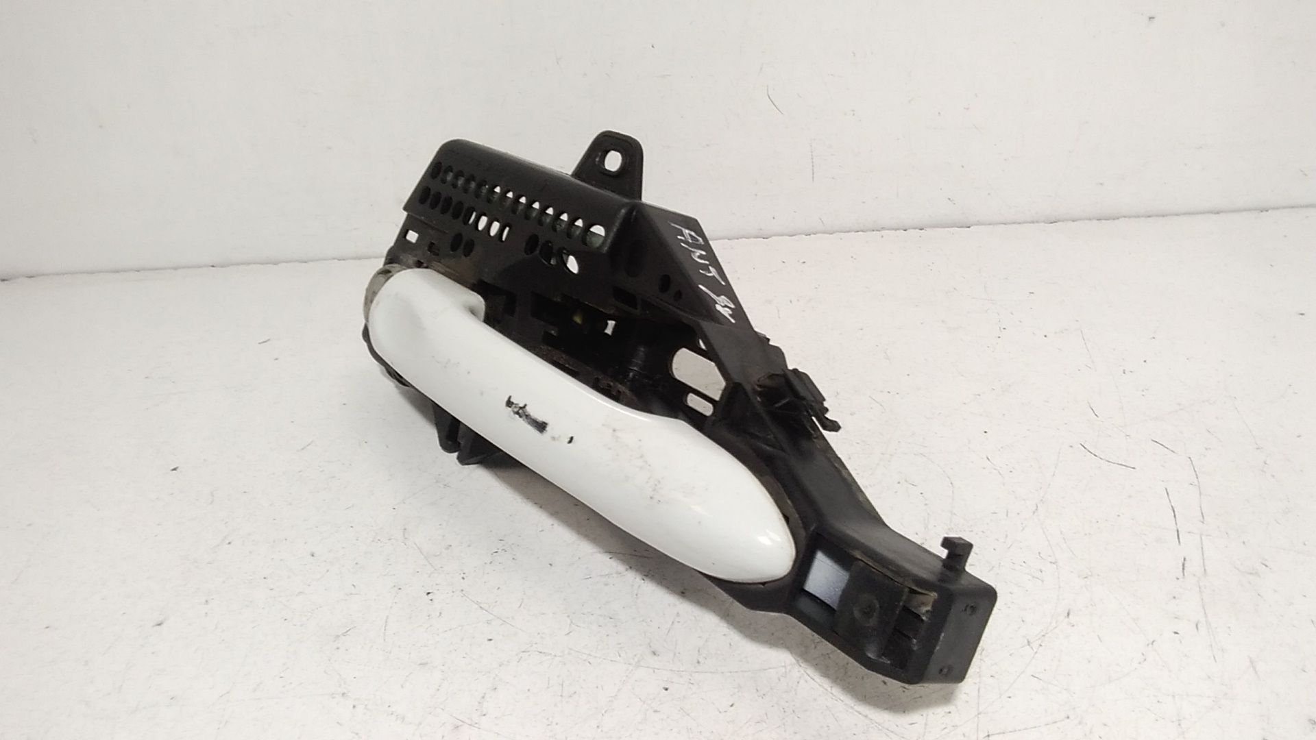 Maniglia esterna Anteriore Sinistra RENAULT Clio Serie IV (12>19)