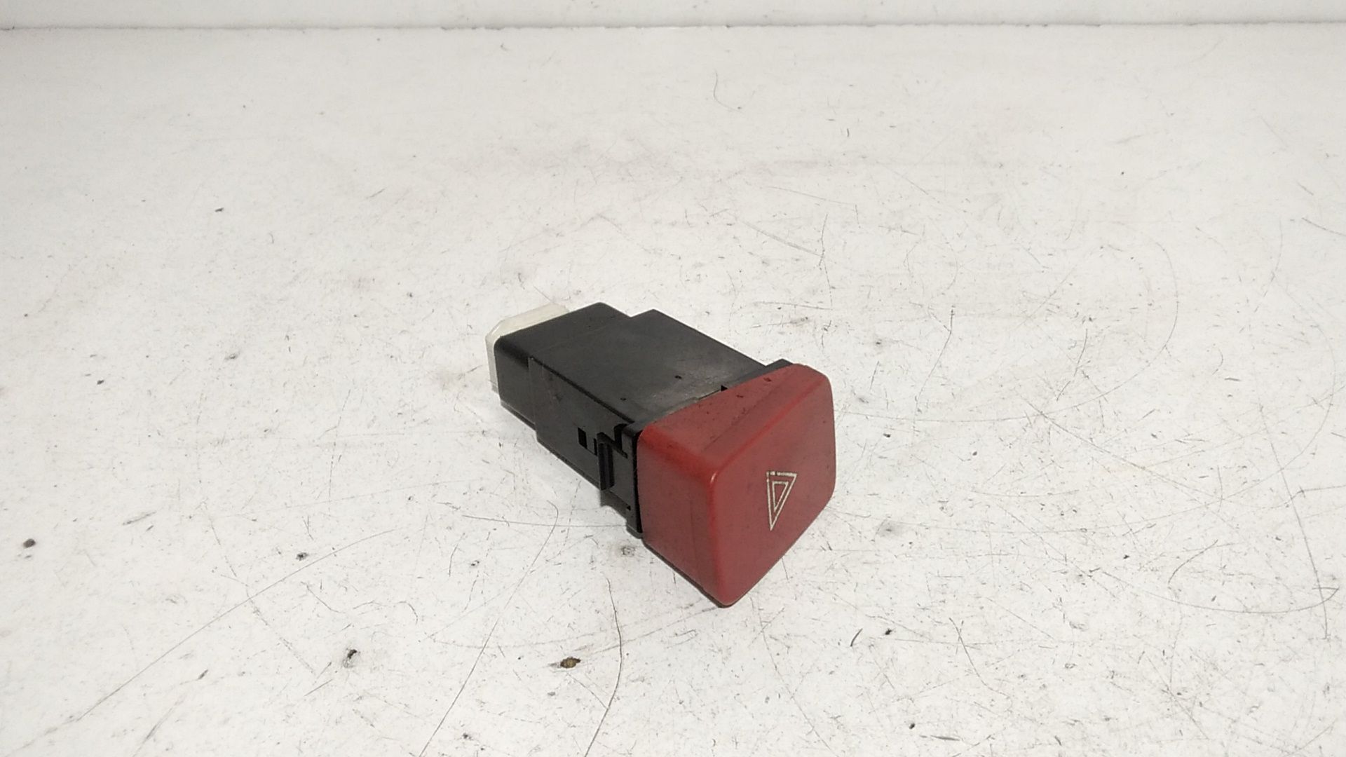 Pulsante luci di emergenza HYUNDAI Tucson  Serie (04>09)