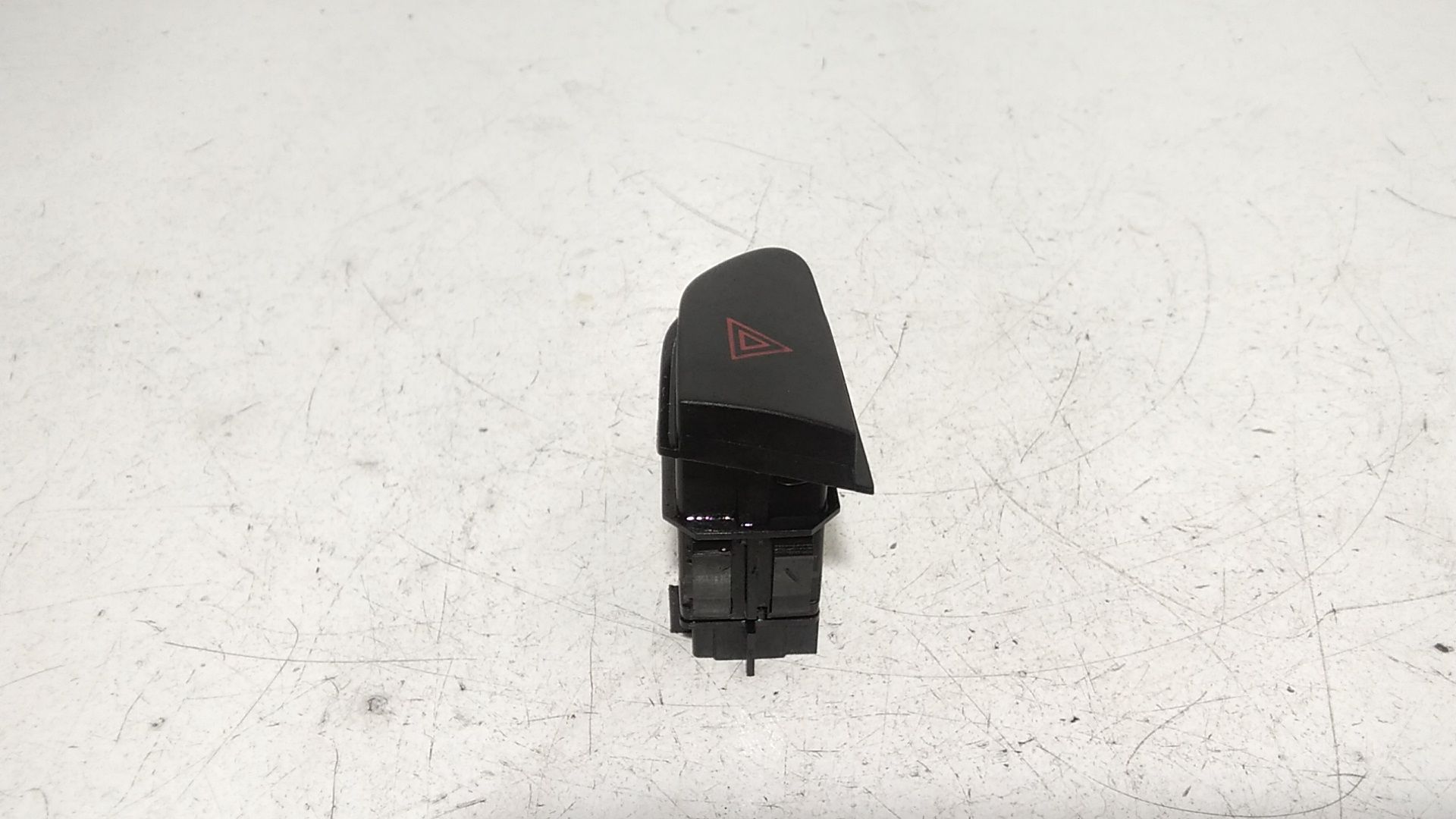 Pulsante luci di emergenza RENAULT Clio Serie IV (12>19)