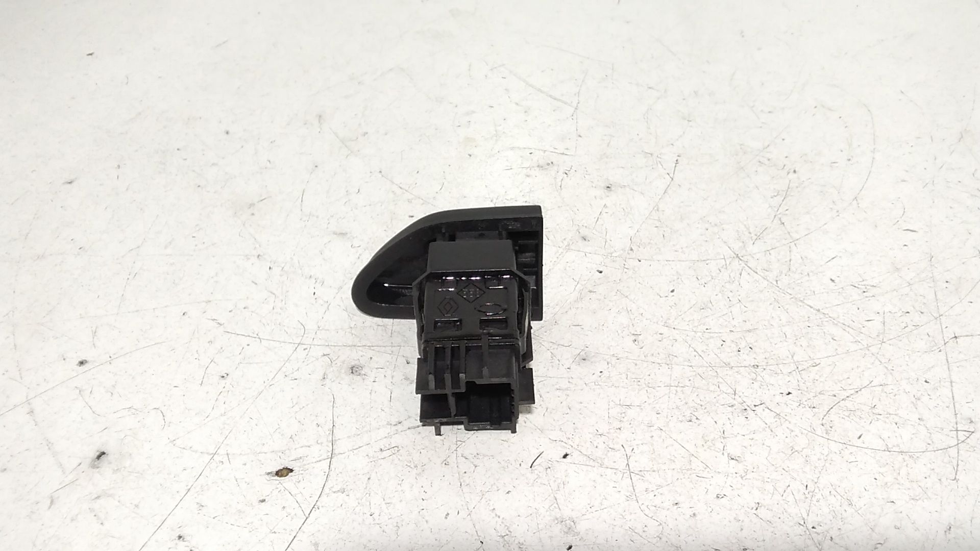 Pulsante luci di emergenza RENAULT Clio Serie IV (12>19)