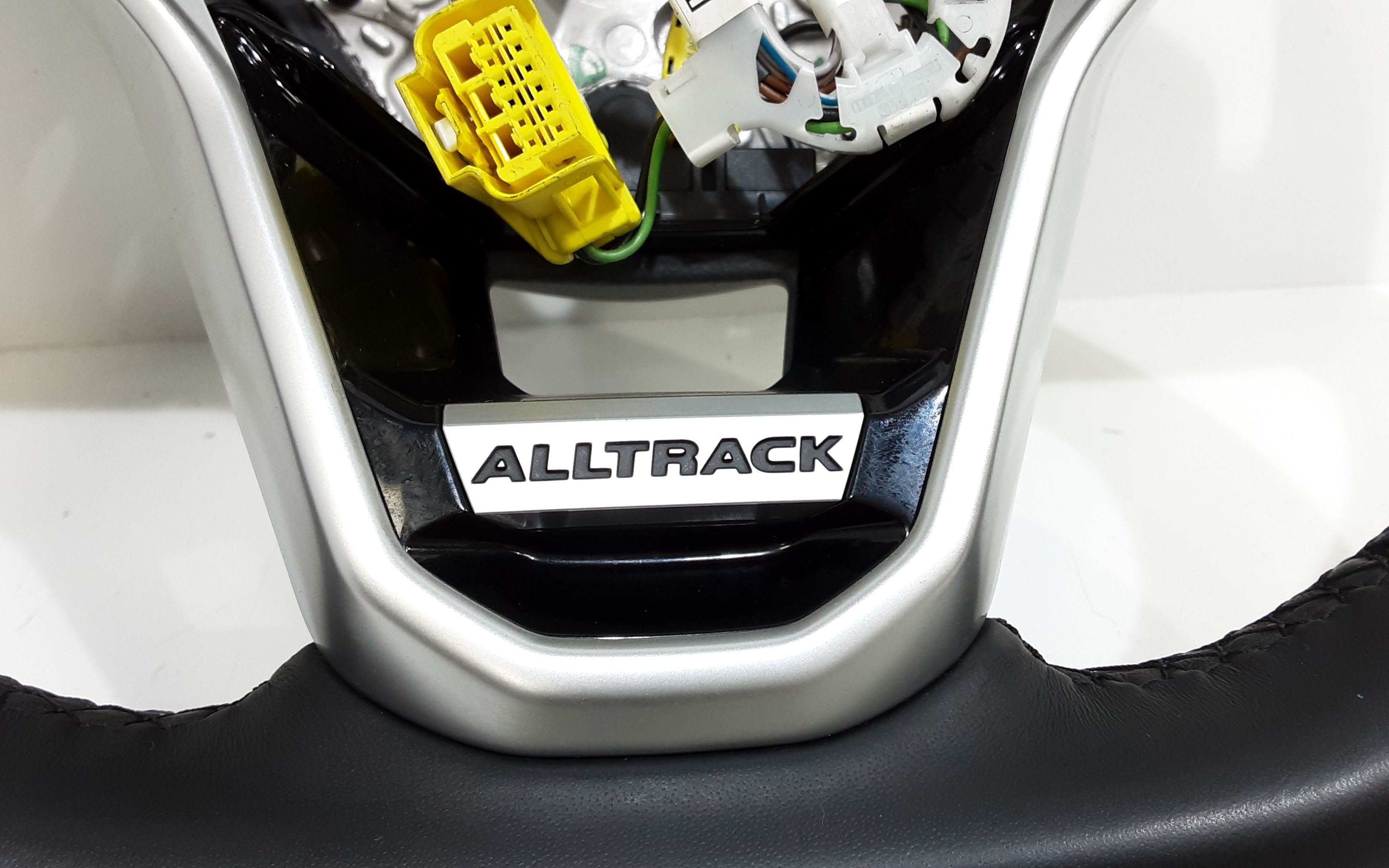 Volante VOLKSWAGEN Passat Alltrack (3G5,CB5) (15>)