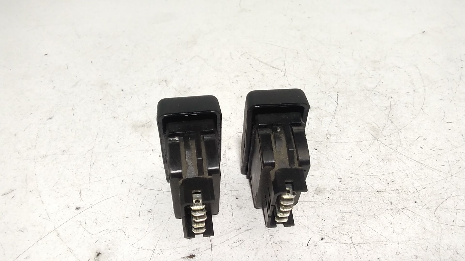 Pulsantiera alzavetri centrale DACIA Logan MCV