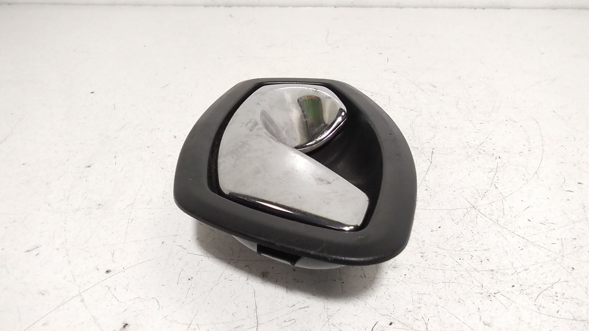 Maniglia interna Posteriore Sinistra RENAULT Clio Serie IV (12>19)