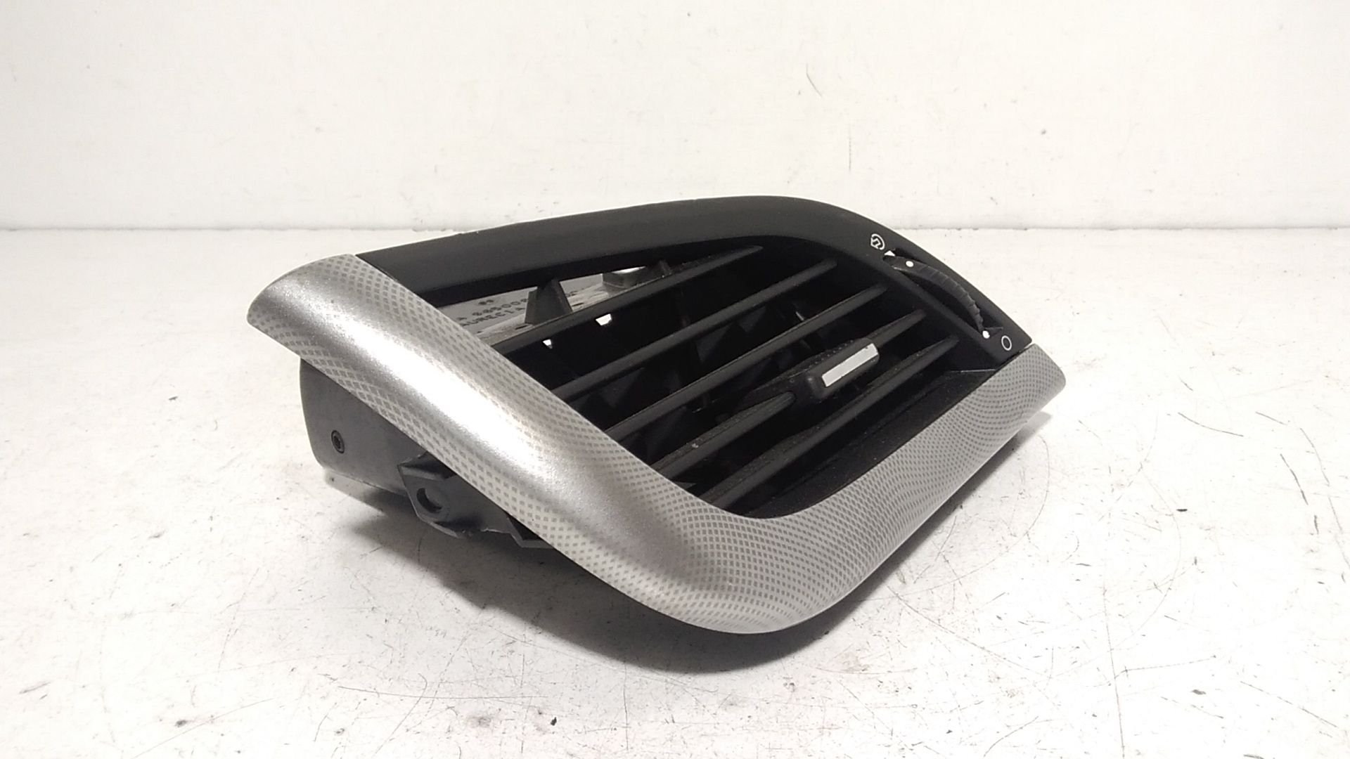 Bocchetta aria cruscotto lato guida PEUGEOT 407 S. Wagon