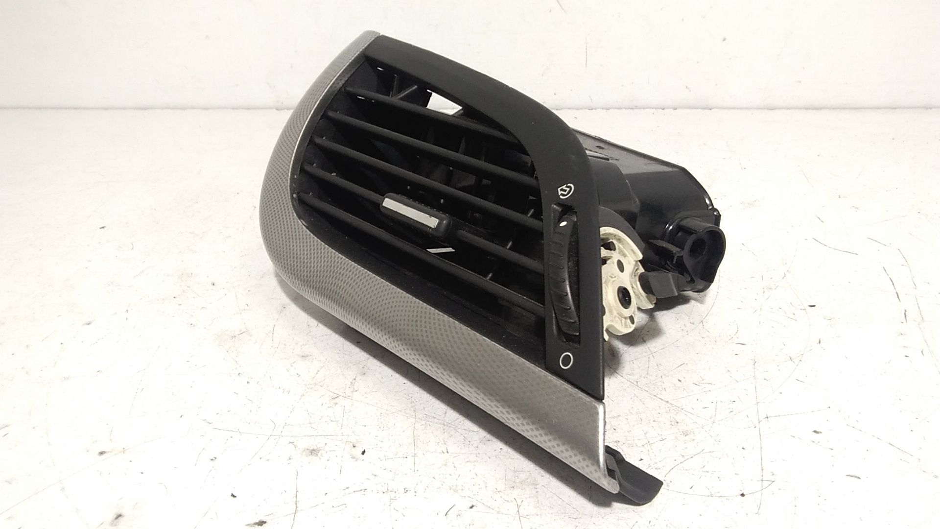 Bocchetta aria cruscotto lato guida PEUGEOT 407 S. Wagon