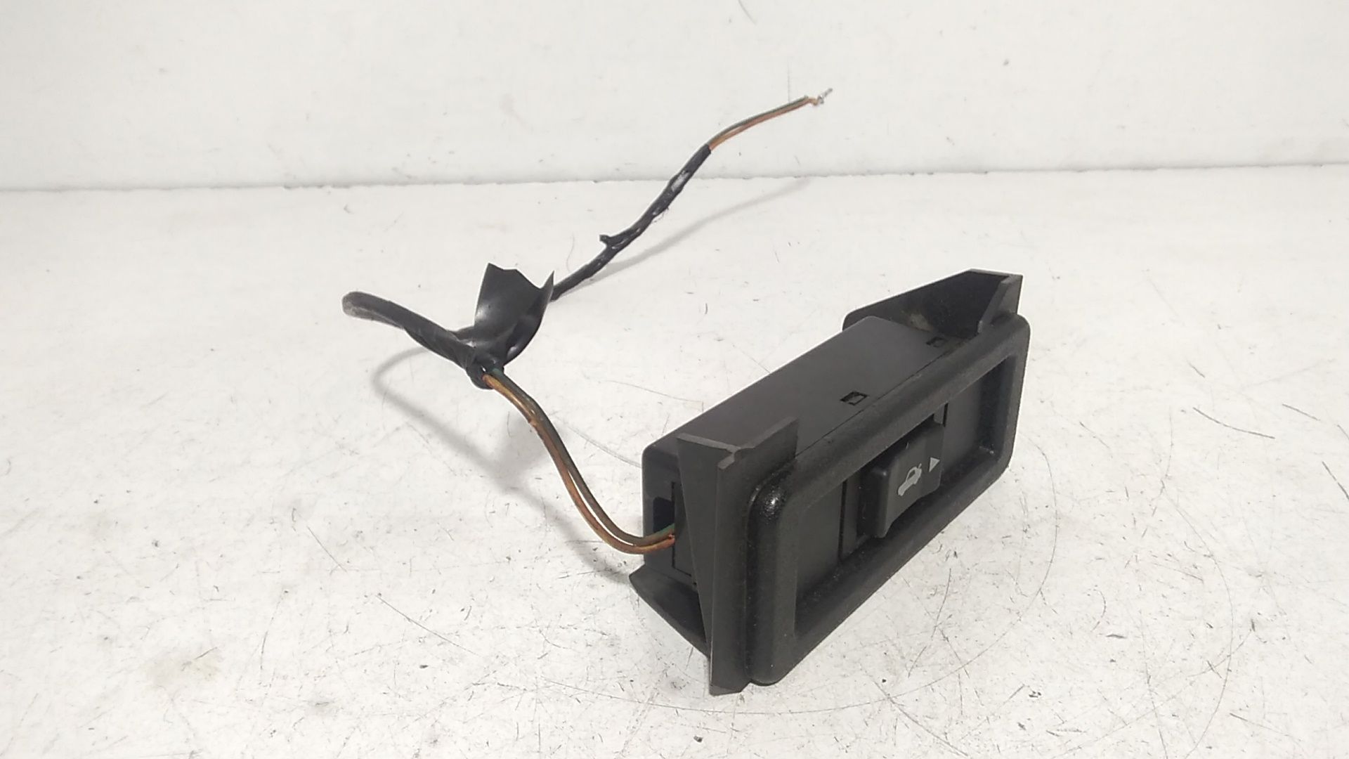 Pulsante apertura portellone posteriore JAGUAR XJ 6