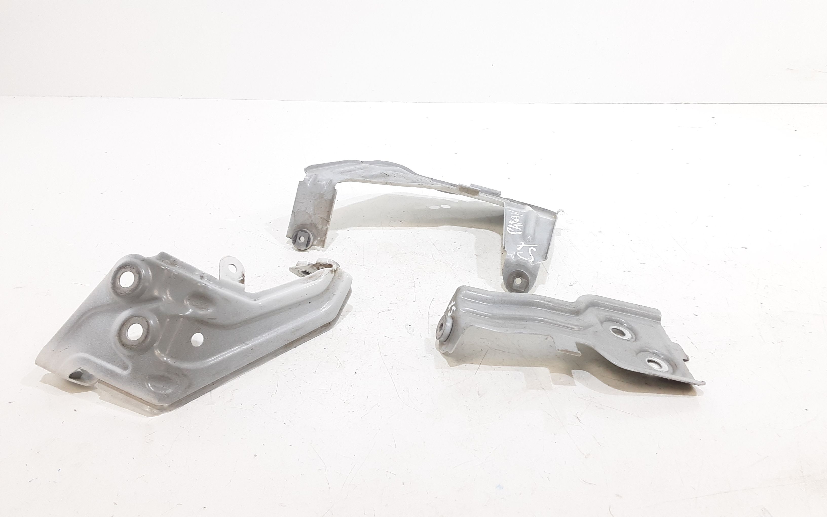 Staffa superiore parafango ant. SX BMW X4 Serie (G02) (18>)