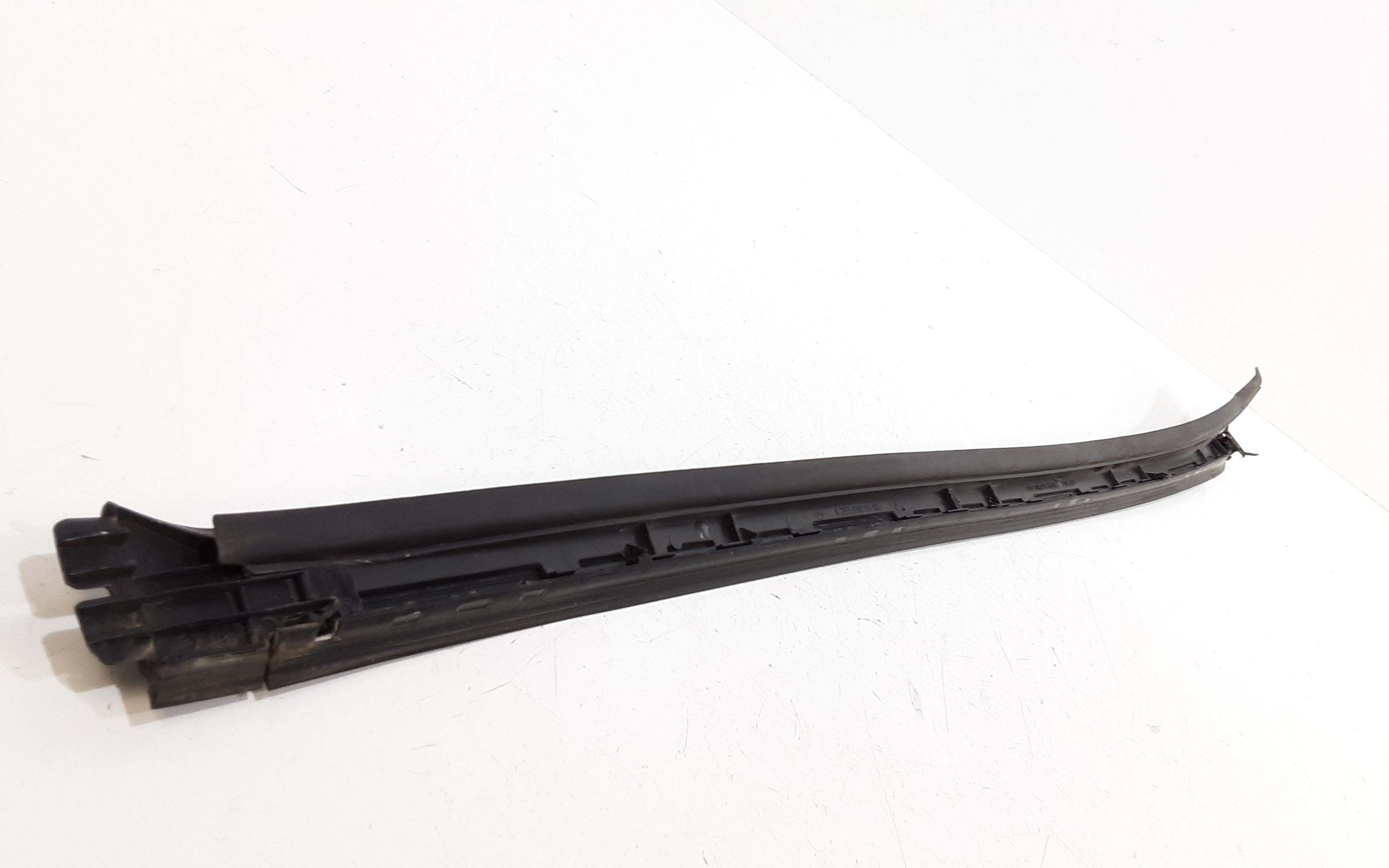 Listello anteriore sx MERCEDES GLC Serie (W253) (15>)