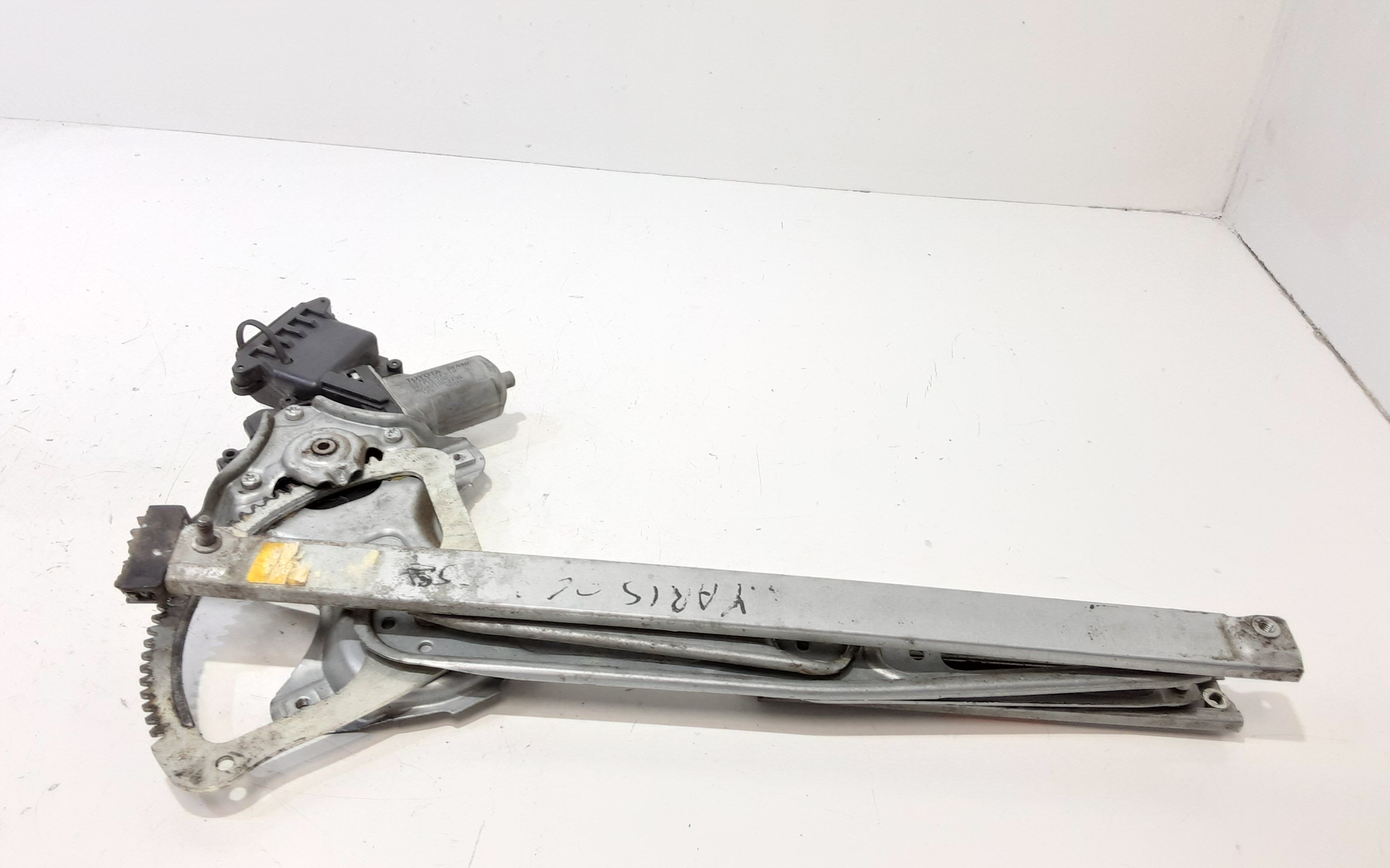 Cremagliera anteriore sinistra Guida TOYOTA Yaris 3 Serie