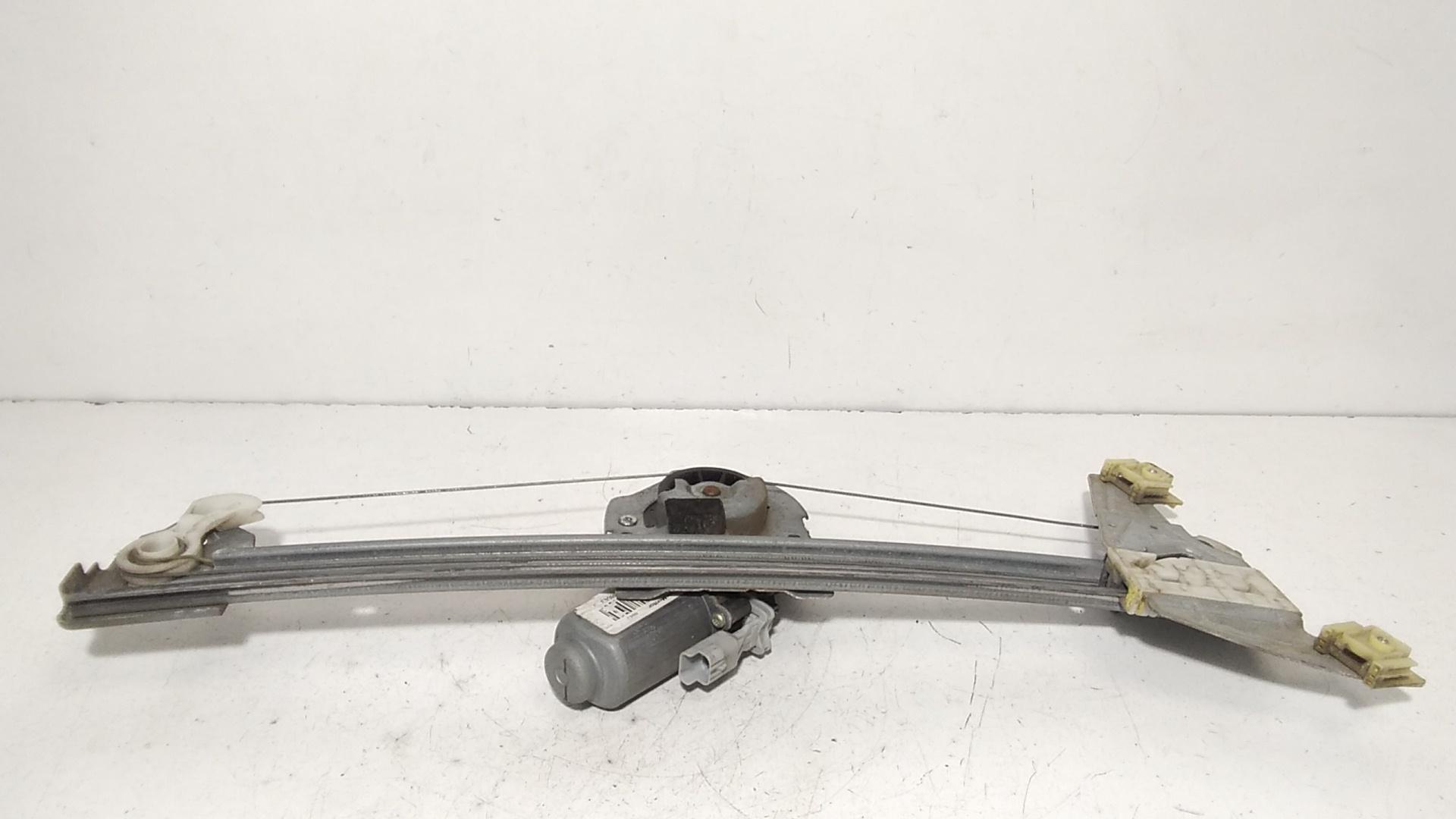 Cremagliera anteriore sinistra Guida TOYOTA Aygo 1 Serie