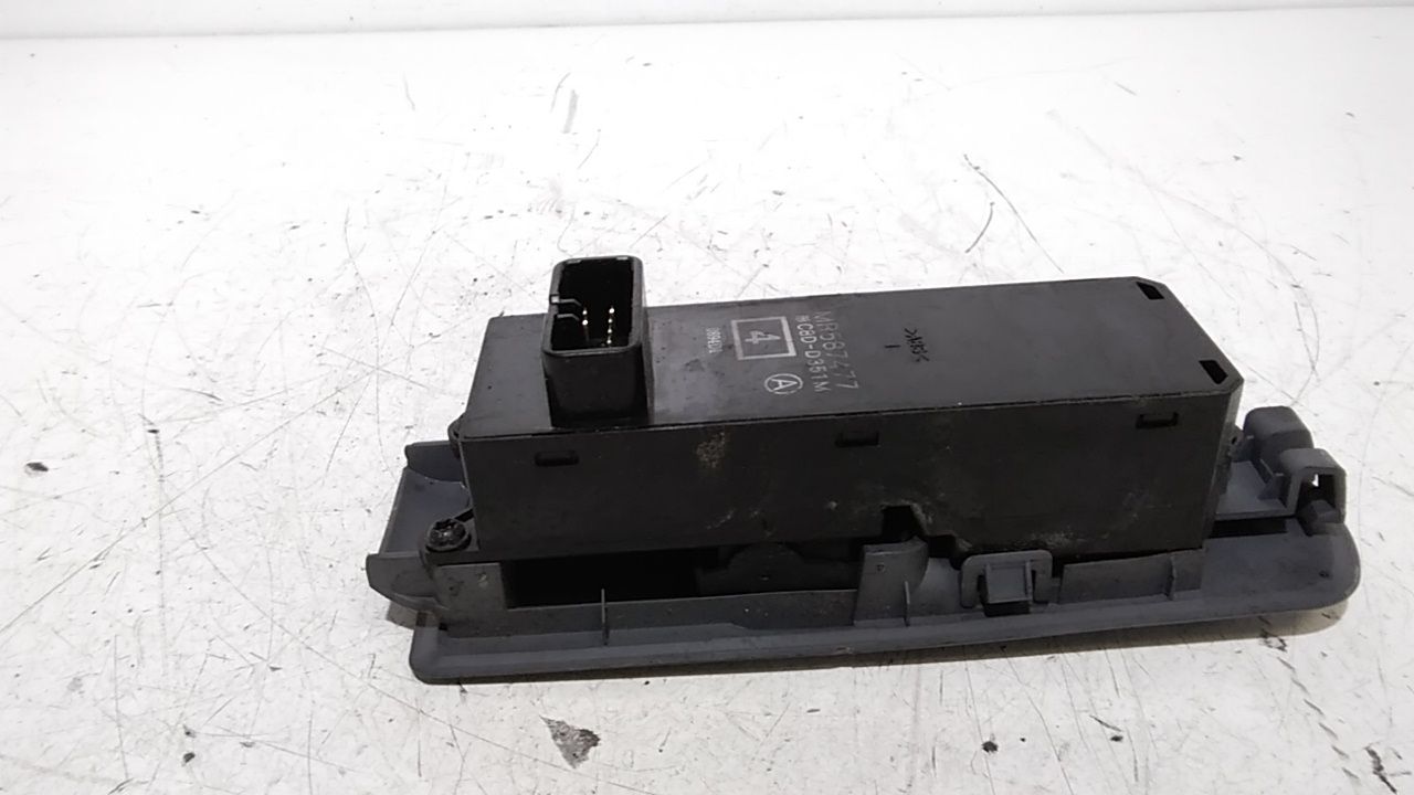 Pulsantiera anteriore sinistra Guida MITSUBISHI Colt Serie 5P (Z) (06>12)