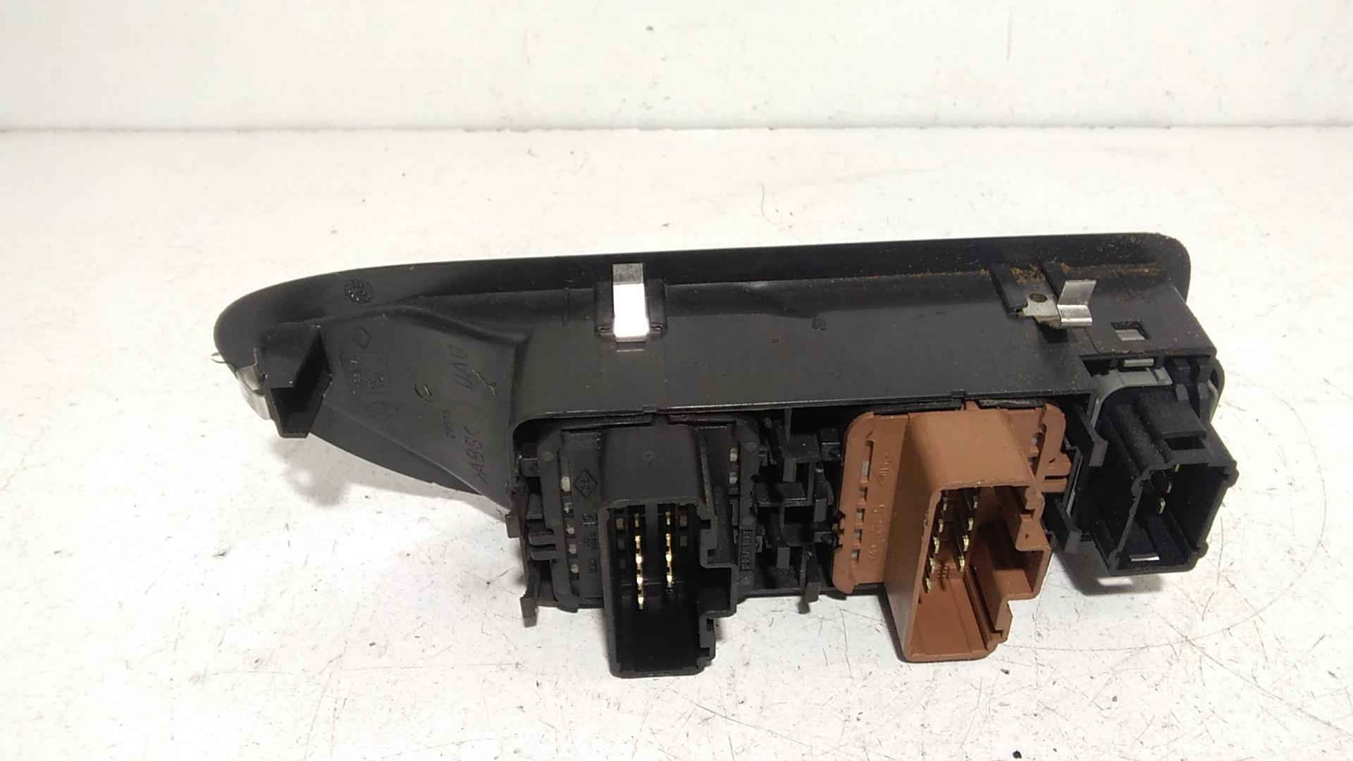 Pulsantiera anteriore sinistra Guida RENAULT Laguna Grand Tour 4 Serie