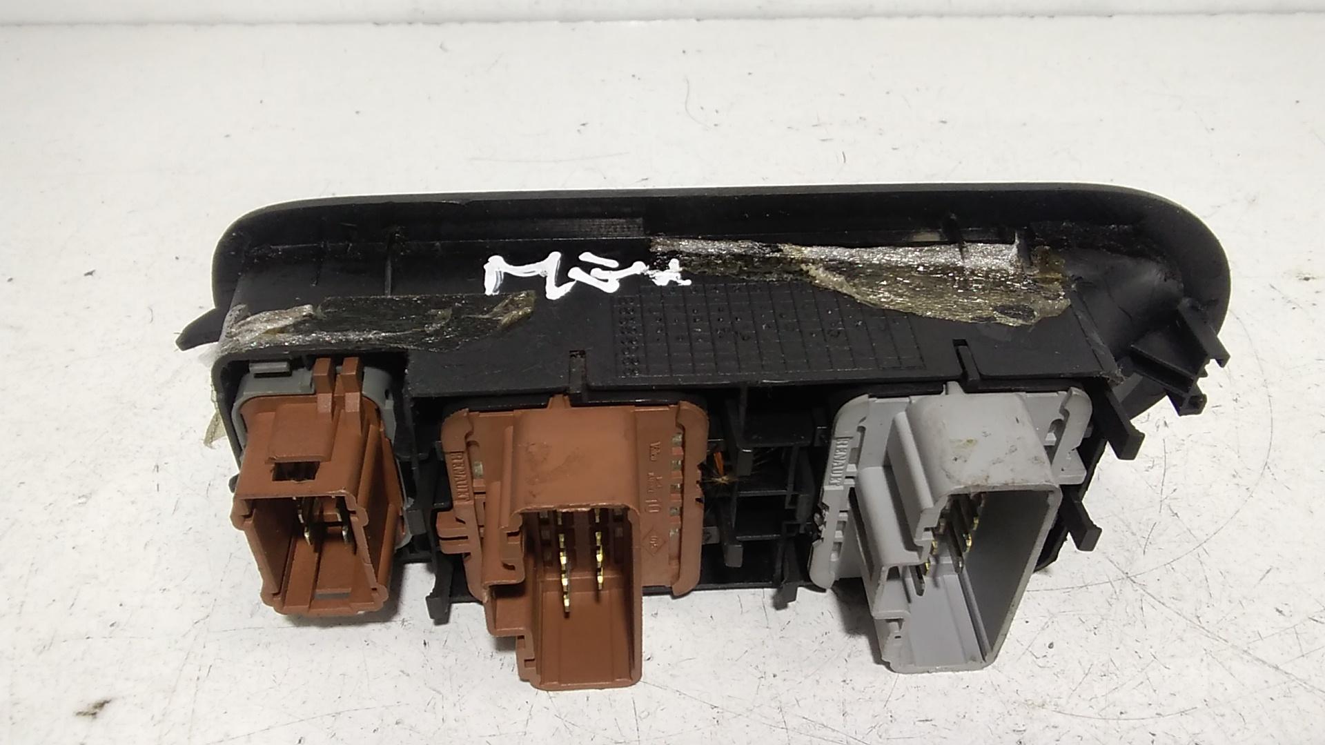 Pulsantiera anteriore sinistra Guida RENAULT Megane ll Serie (06>08)