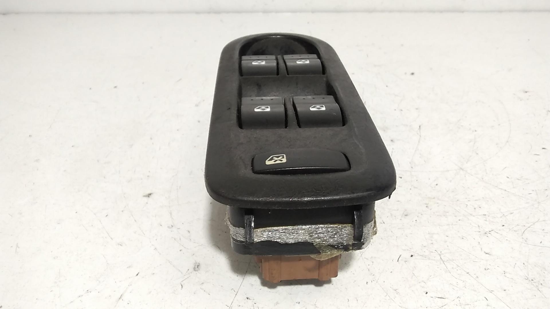 Pulsantiera anteriore sinistra Guida RENAULT Megane ll Serie (06>08)