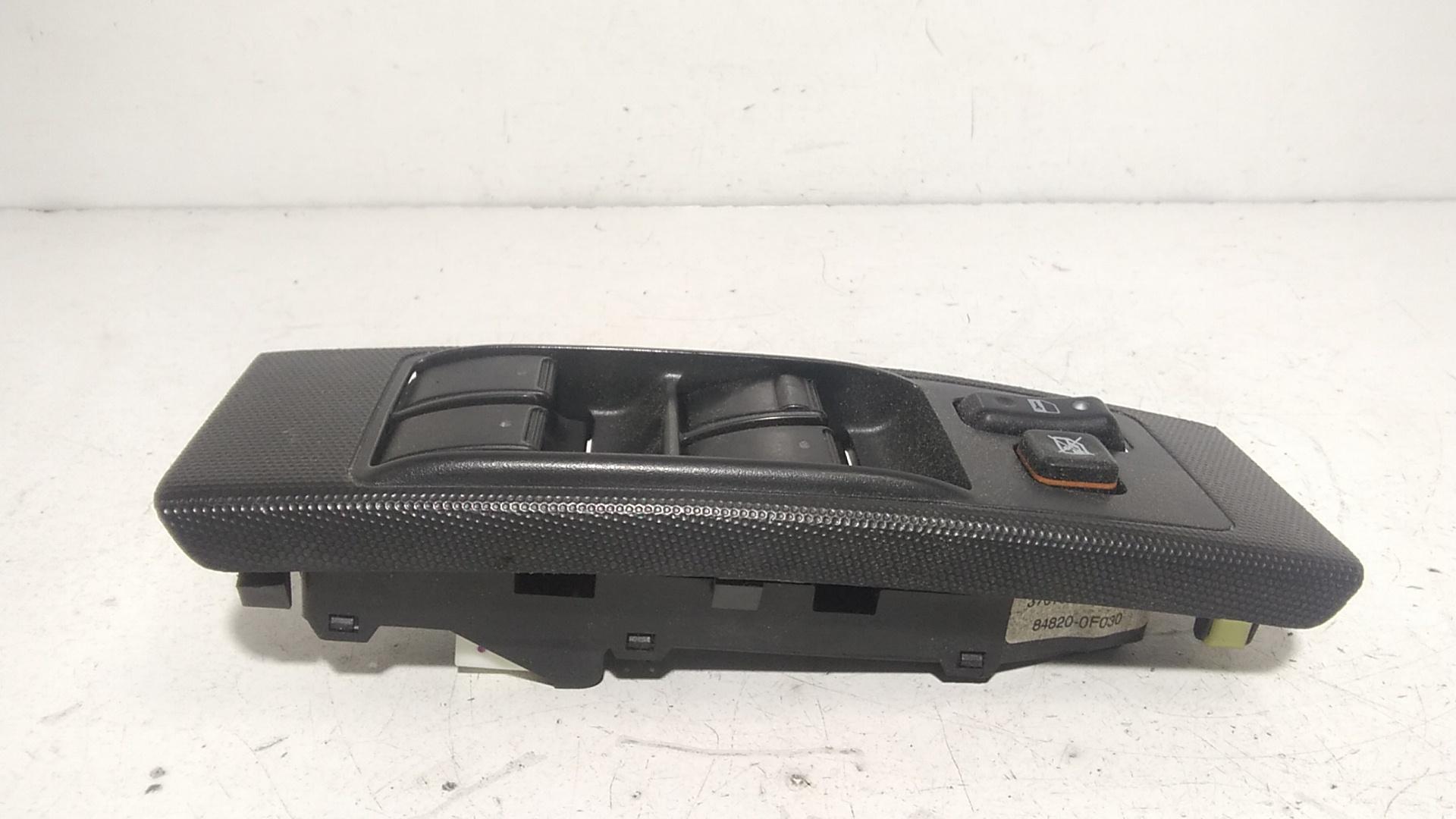 Pulsantiera anteriore sinistra Guida TOYOTA Corolla Verso 2 Serie