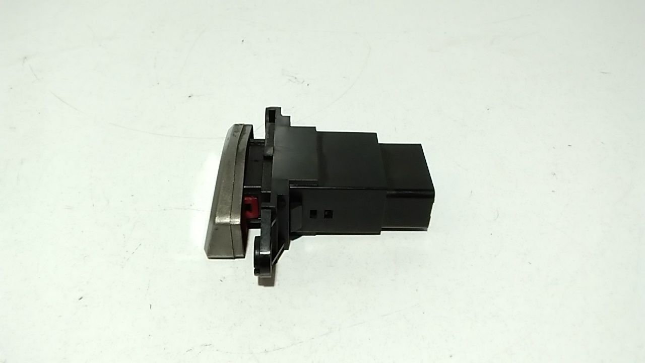 Pulsante luci di emergenza KIA Carens 1 Serie