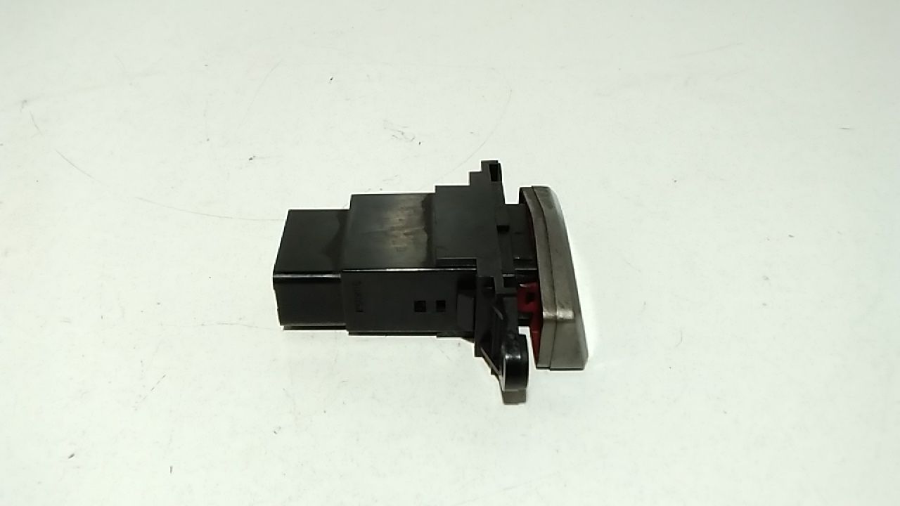 Pulsante luci di emergenza KIA Carens 1 Serie