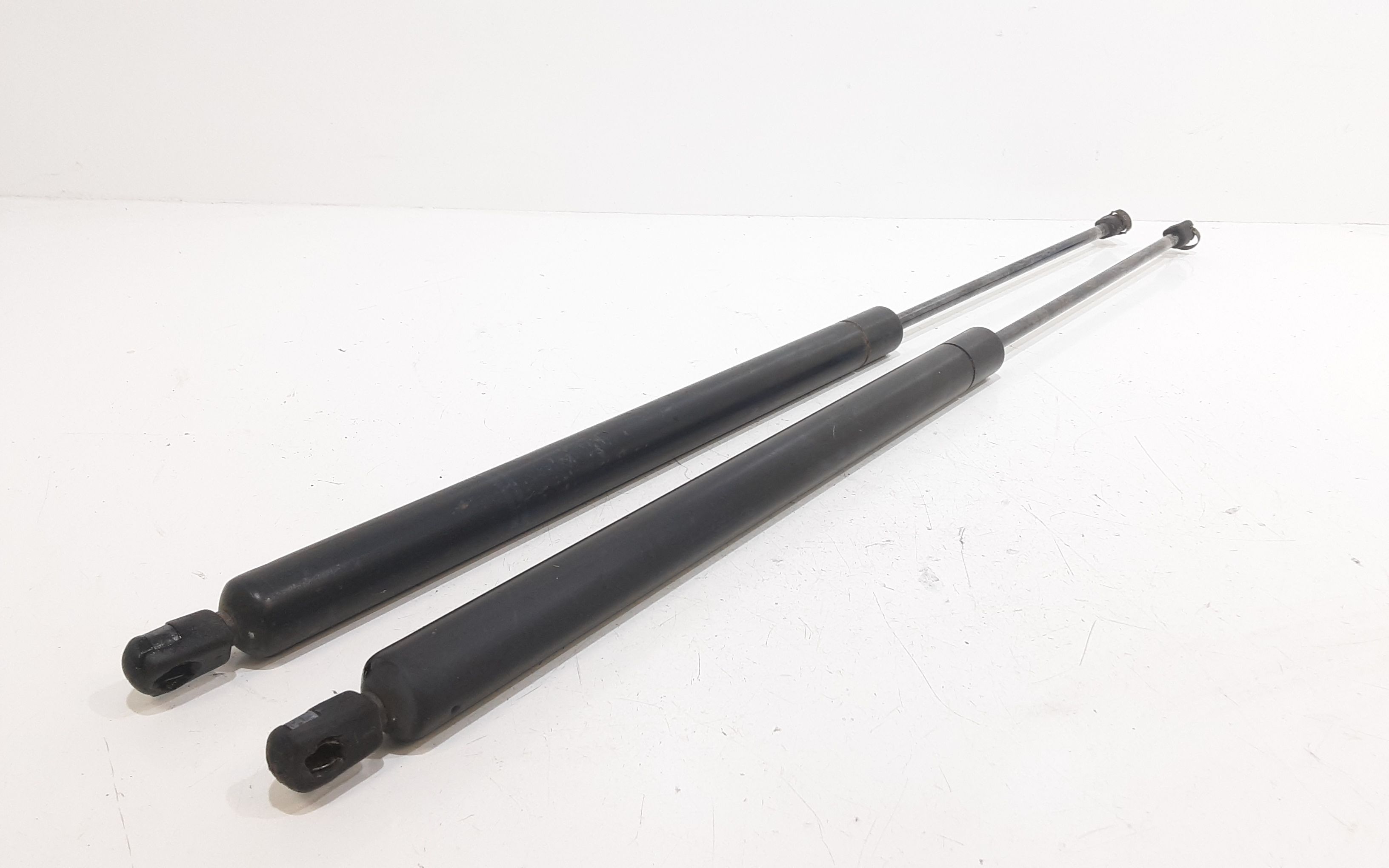 Pistoncini cofano Post. MERCEDES Vito W638