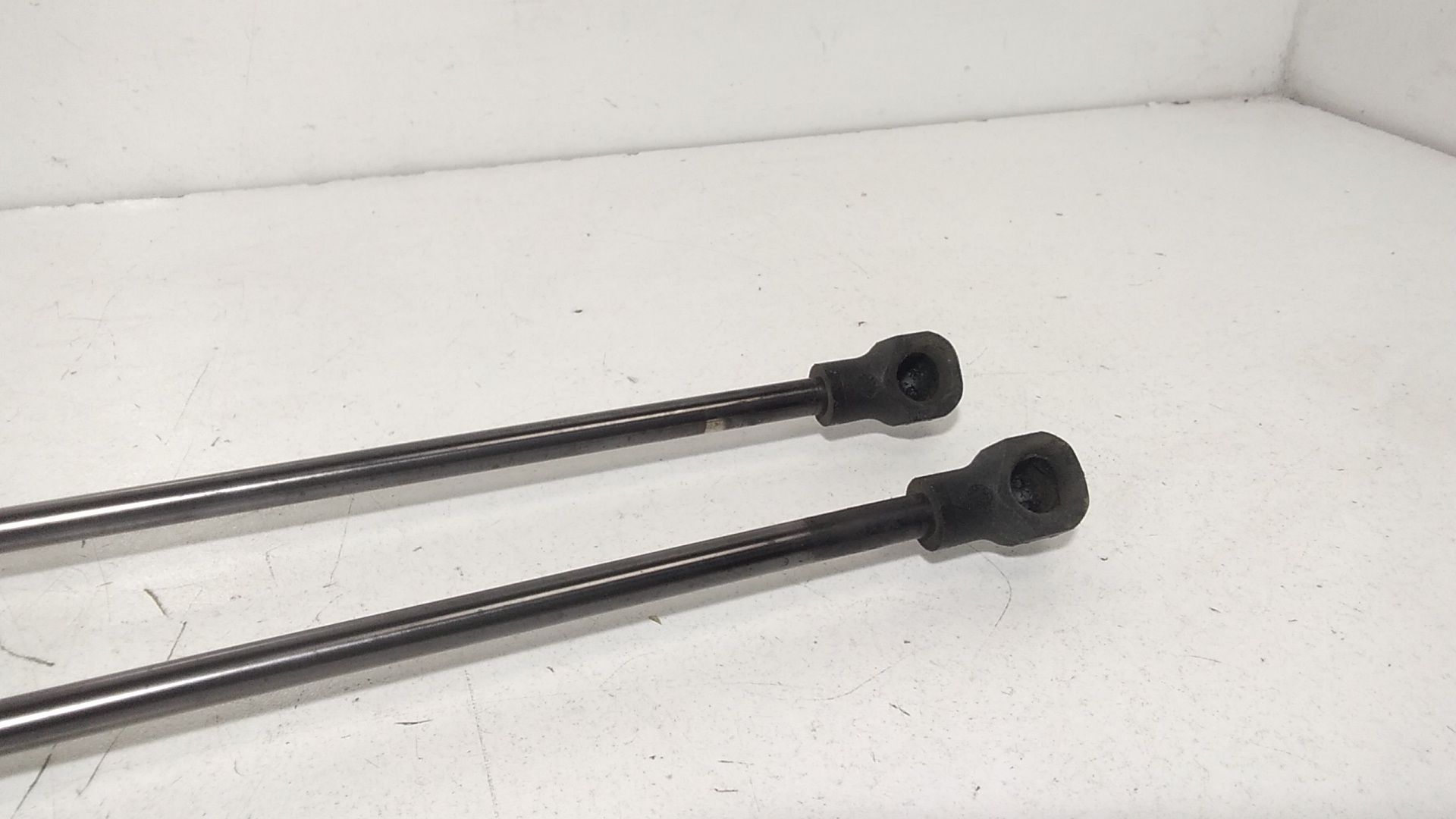 Pistoncini cofano Post. PEUGEOT Rifter Serie (18>)