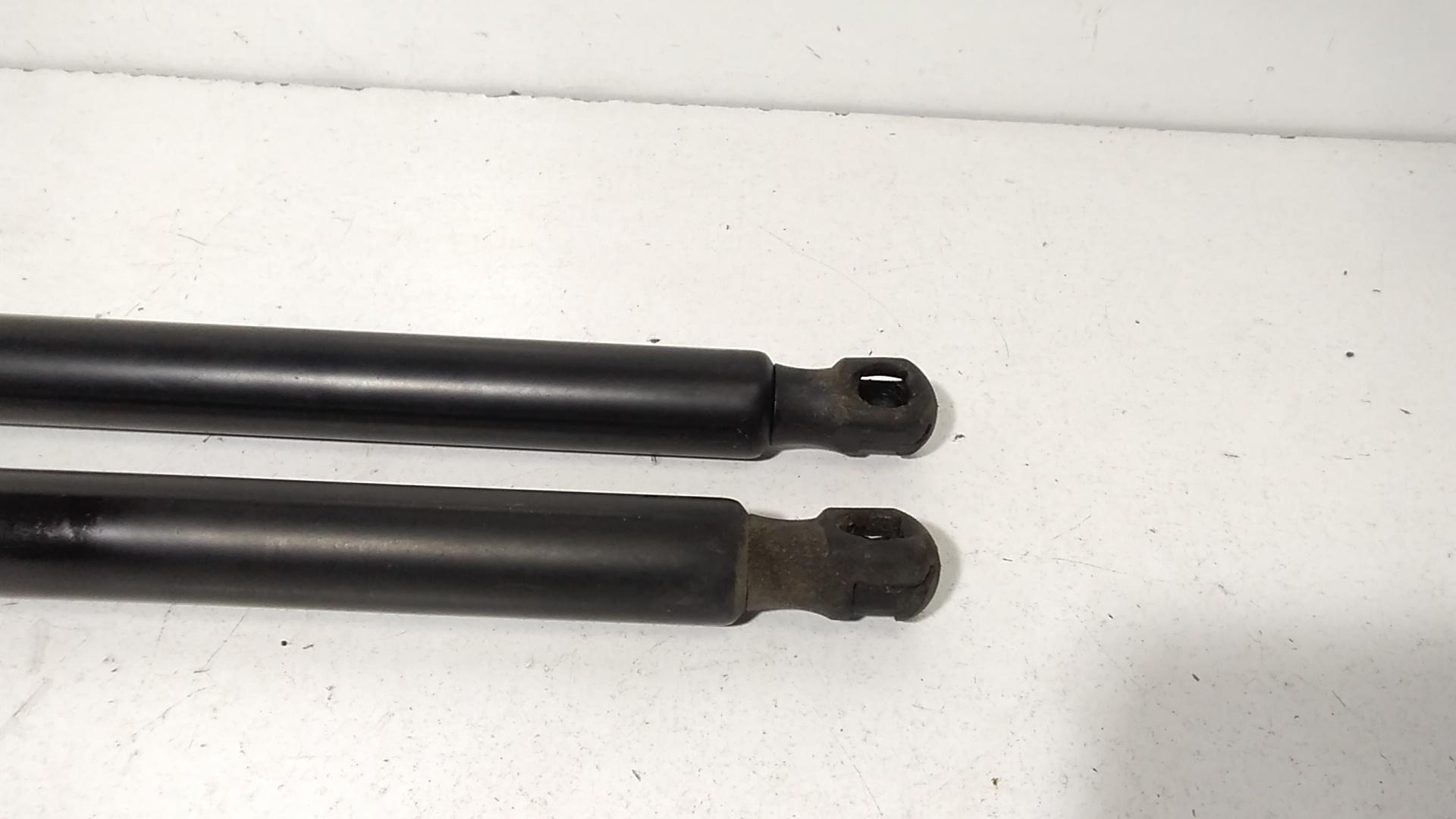 Pistoncini cofano Post. VOLKSWAGEN Tiguan Serie