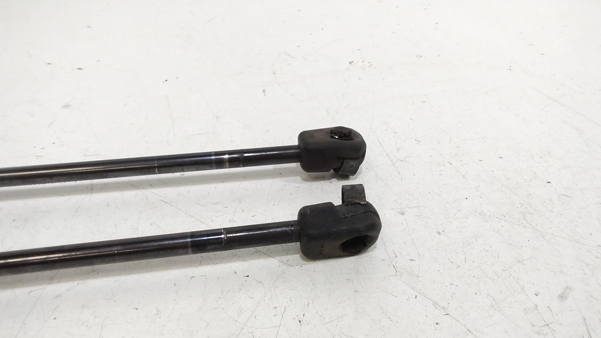 Pistoncini cofano Post. MAZDA 3 Berlina Serie (03>09)