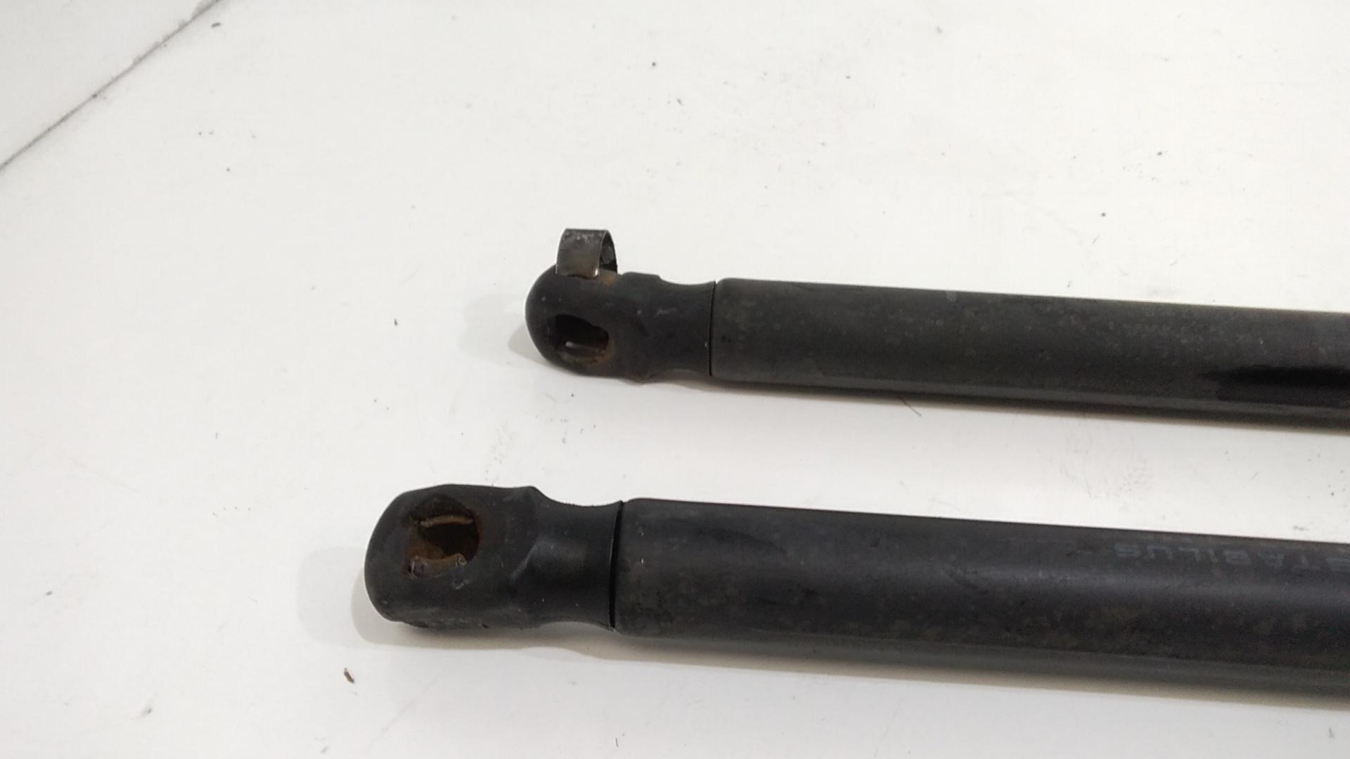 Pistoncini cofano Post. MAZDA 3 Berlina Serie (03>09)