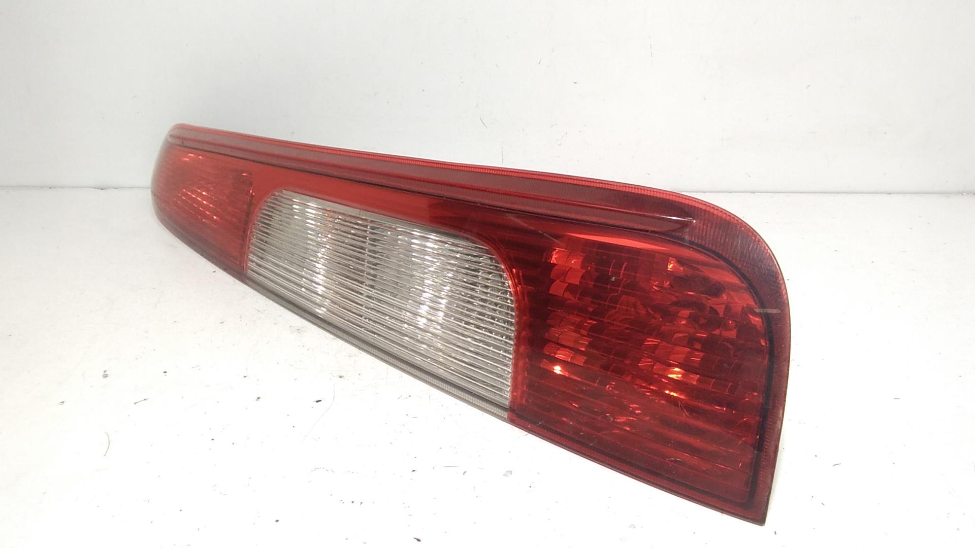 Stop fanale posteriore Destro Passeggero FORD C - Max Serie (03>07)